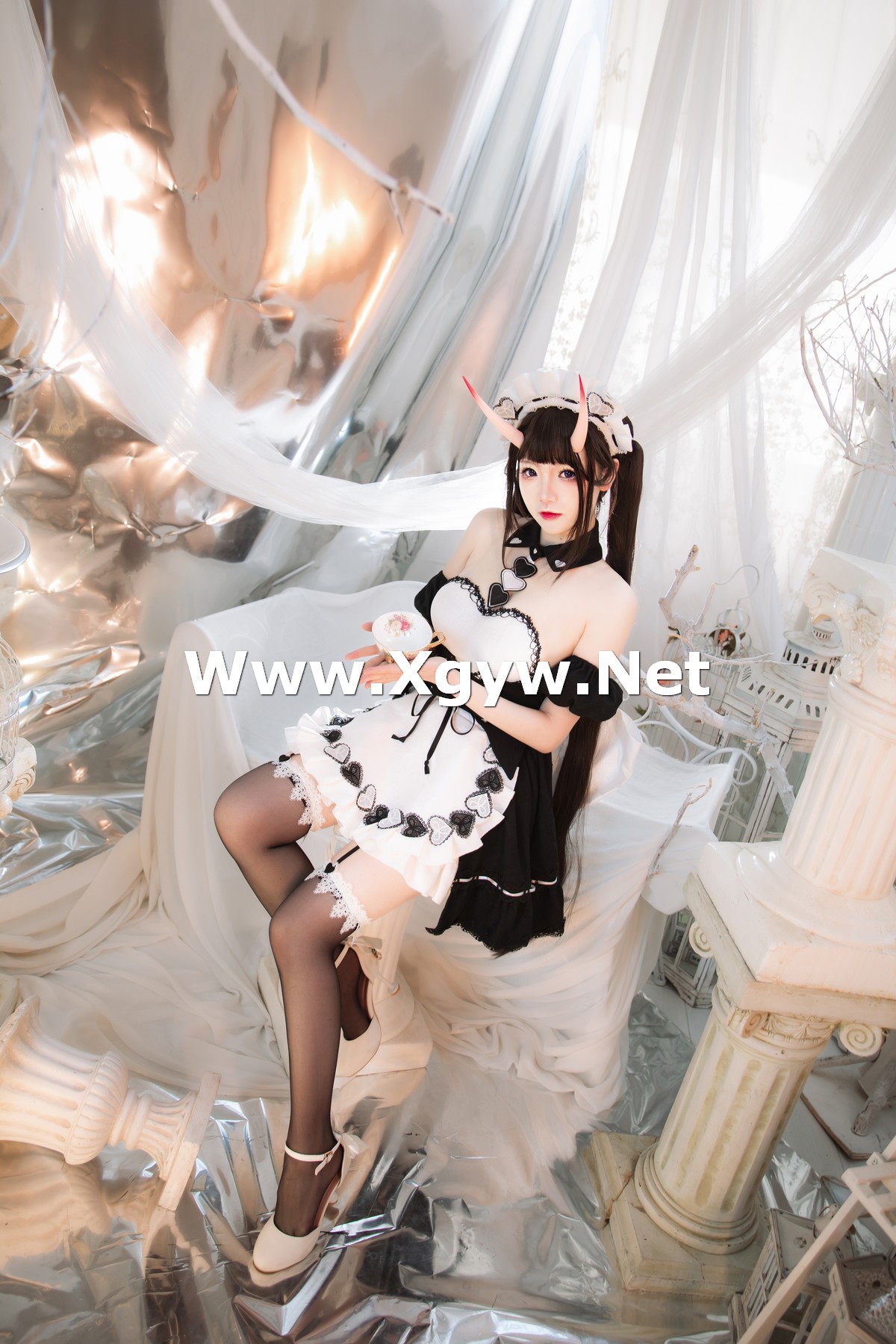 Xgyw.Net_动漫博主雪晴Astra能代女仆主题性感低胸女仆装配黑丝吊袜秀丰满身材诱惑写真60P