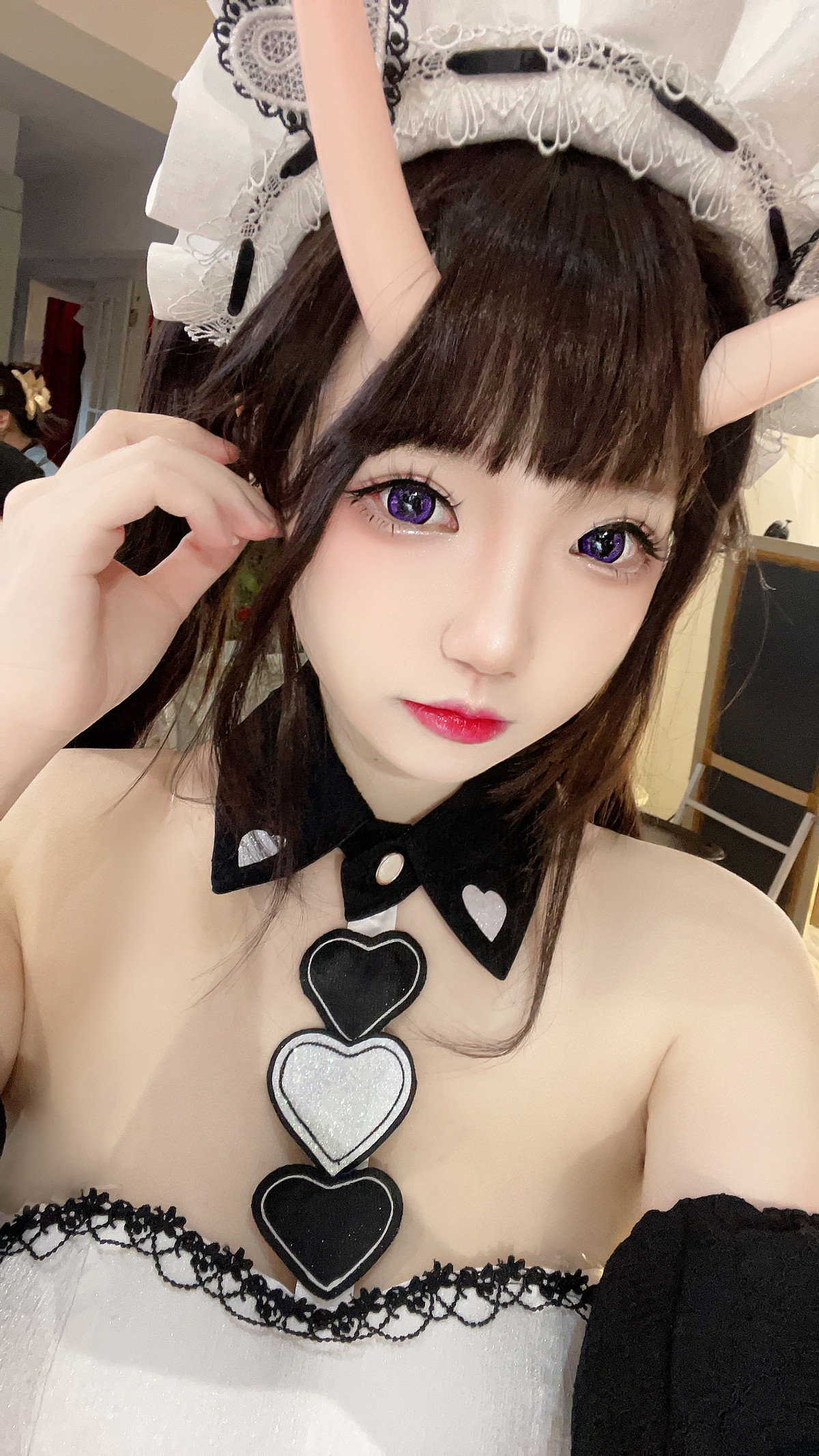 Xgyw.Net_动漫博主雪晴Astra能代女仆主题性感低胸女仆装配黑丝吊袜秀丰满身材诱惑写真60P