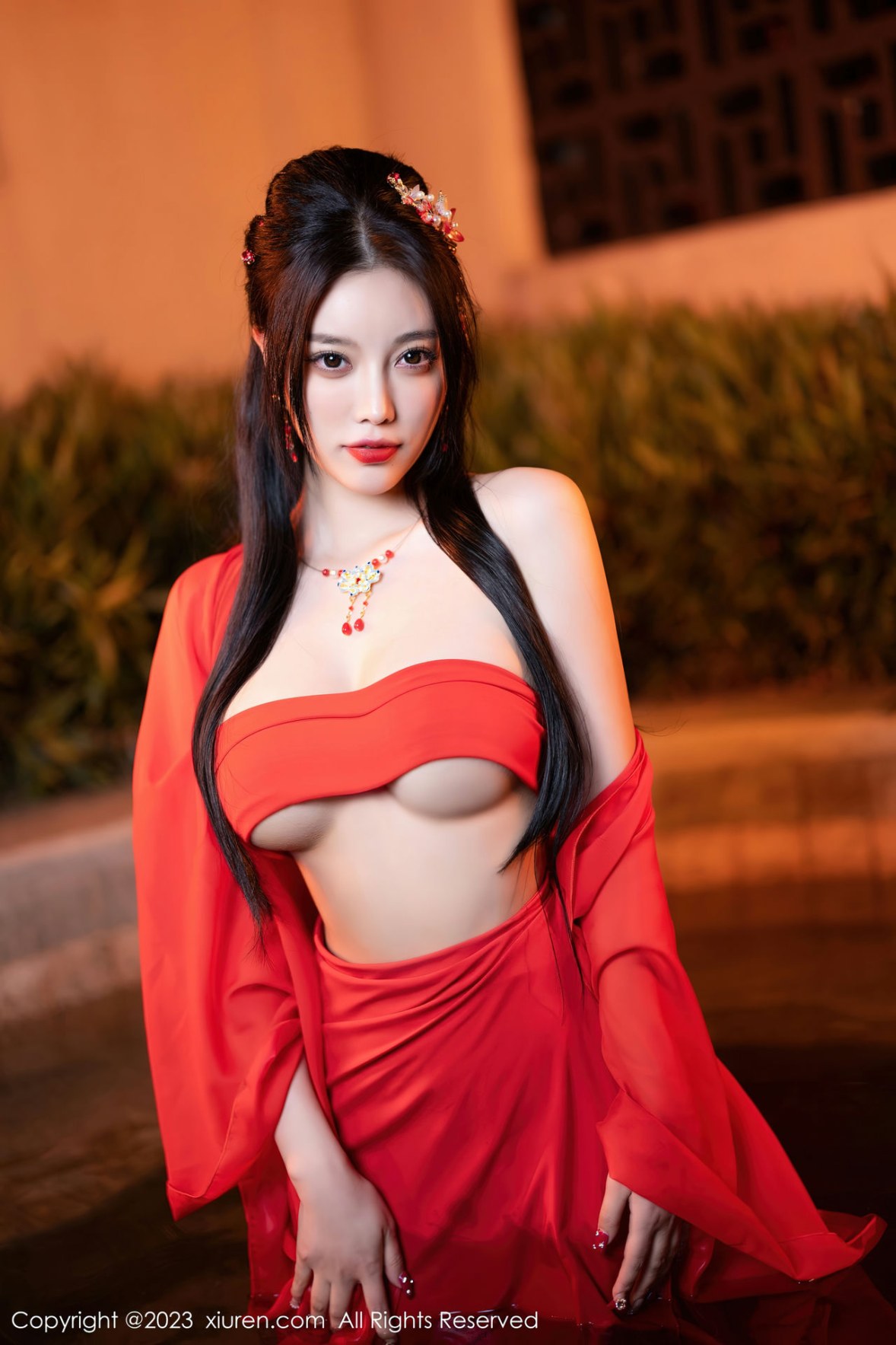 Xgyw.Net_XiuRen第6149期_女神杨晨晨Yome温泉性感半透红色丝绸秀丰满身材惹火诱惑写真88P