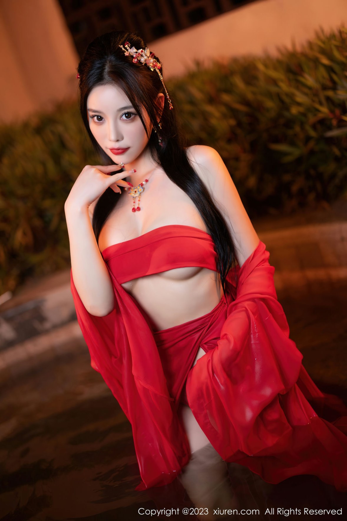 Xgyw.Net_XiuRen第6149期_女神杨晨晨Yome温泉性感半透红色丝绸秀丰满身材惹火诱惑写真88P