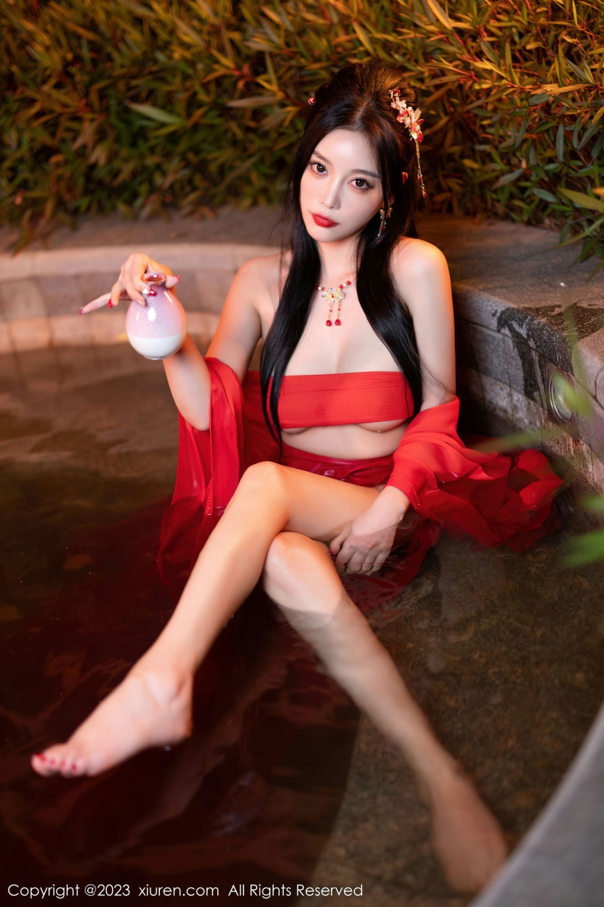 Xgyw.Net_XiuRen第6149期_女神杨晨晨Yome温泉性感半透红色丝绸秀丰满身材惹火诱惑写真88P