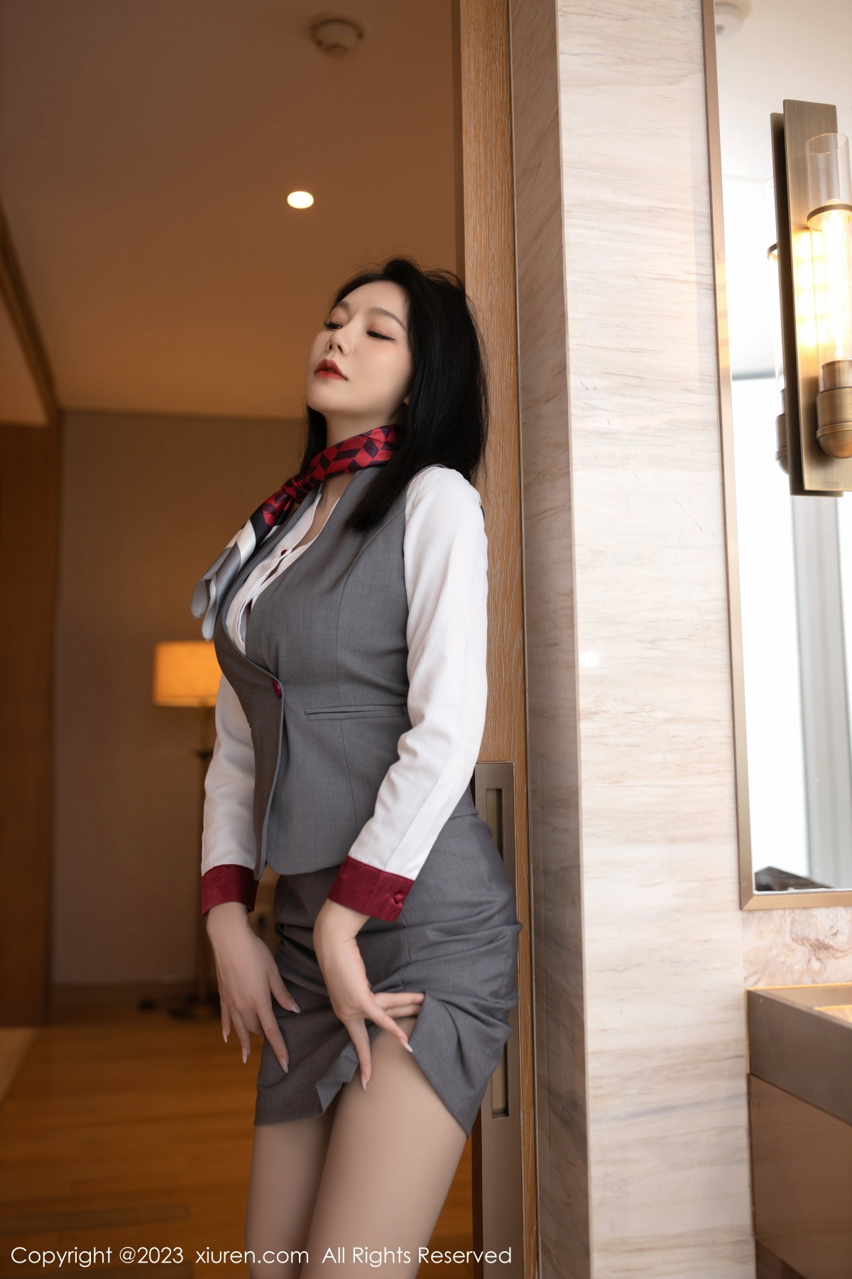 Xgyw.Net_XiuRen第6148期_模特安然anran空姐角色扮演脱制服露红色蕾丝内衣惹火诱惑写真82P