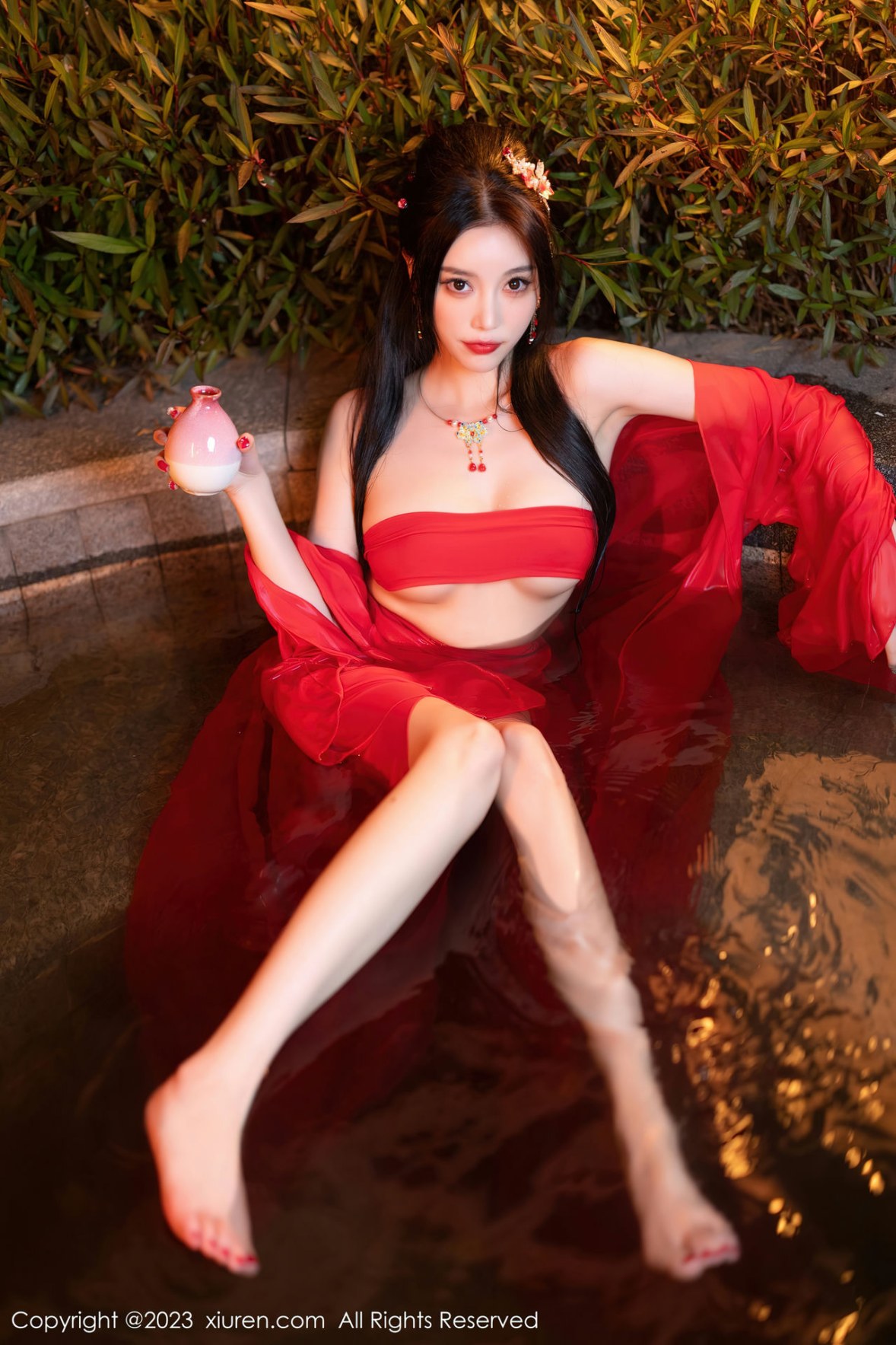 Xgyw.Net_XiuRen第6149期_女神杨晨晨Yome温泉性感半透红色丝绸秀丰满身材惹火诱惑写真88P