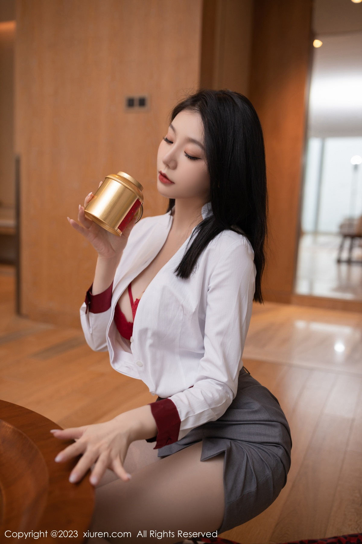 Xgyw.Net_XiuRen第6148期_模特安然anran空姐角色扮演脱制服露红色蕾丝内衣惹火诱惑写真82P