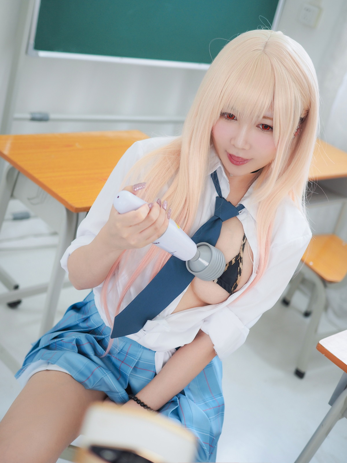 Xgyw.Net_网络美女铭铭Kizami-JK学妹主题教室里脱性感短裙露丁字裤秀翘臀撩人诱惑写真124P