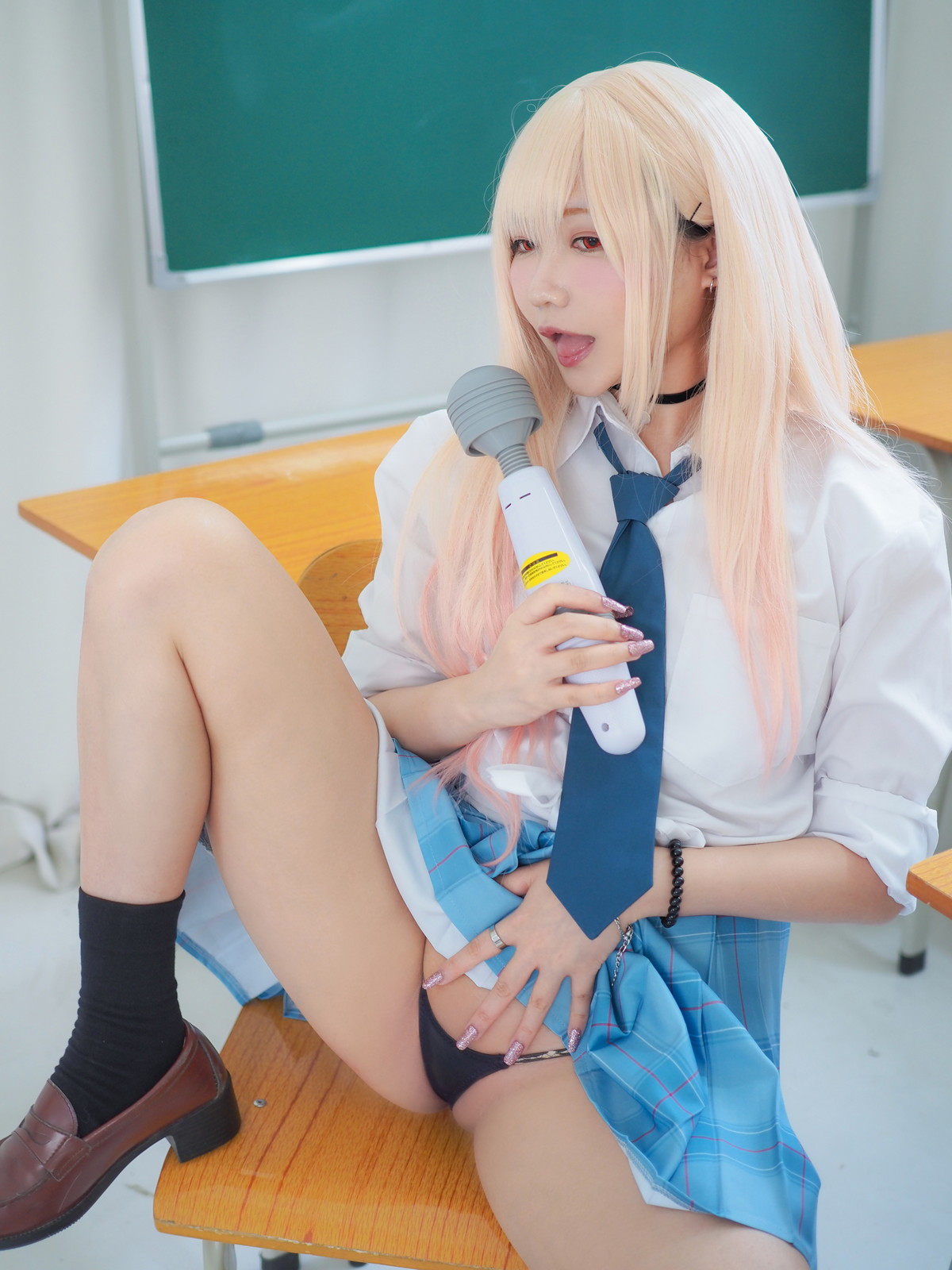 Xgyw.Net_网络美女铭铭Kizami-JK学妹主题教室里脱性感短裙露丁字裤秀翘臀撩人诱惑写真124P