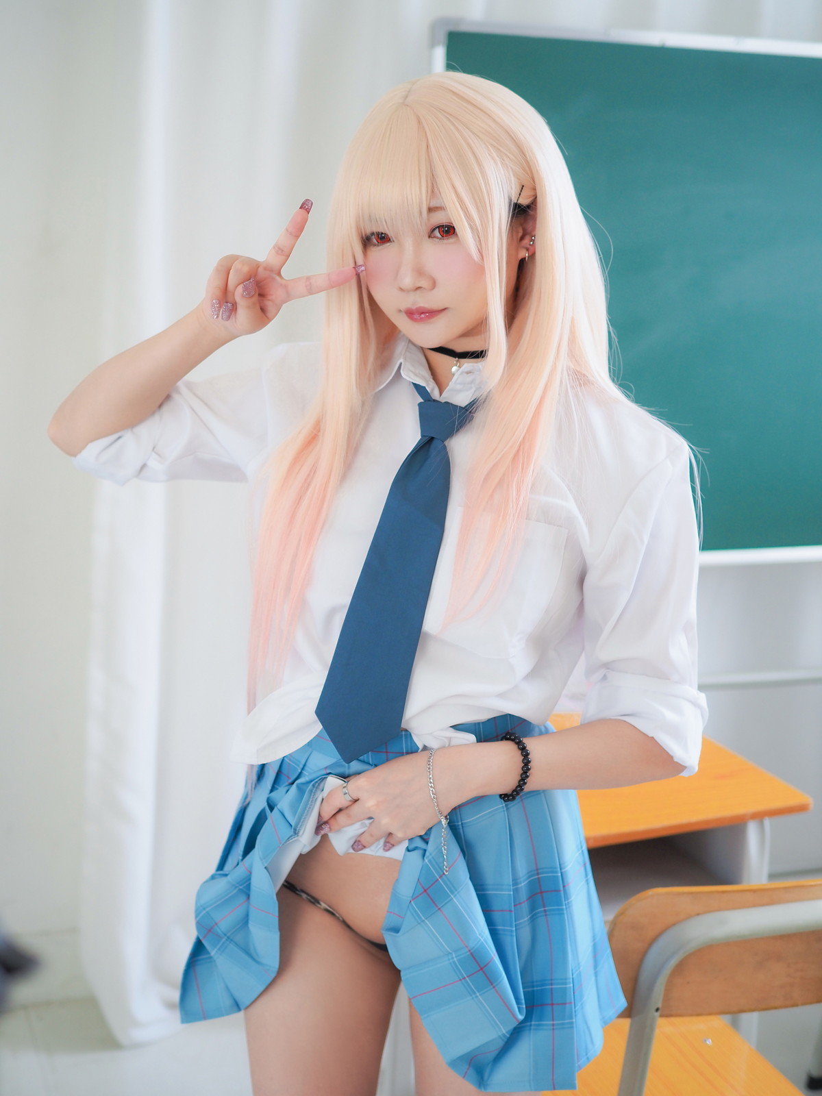 Xgyw.Net_网络美女铭铭Kizami-JK学妹主题教室里脱性感短裙露丁字裤秀翘臀撩人诱惑写真124P