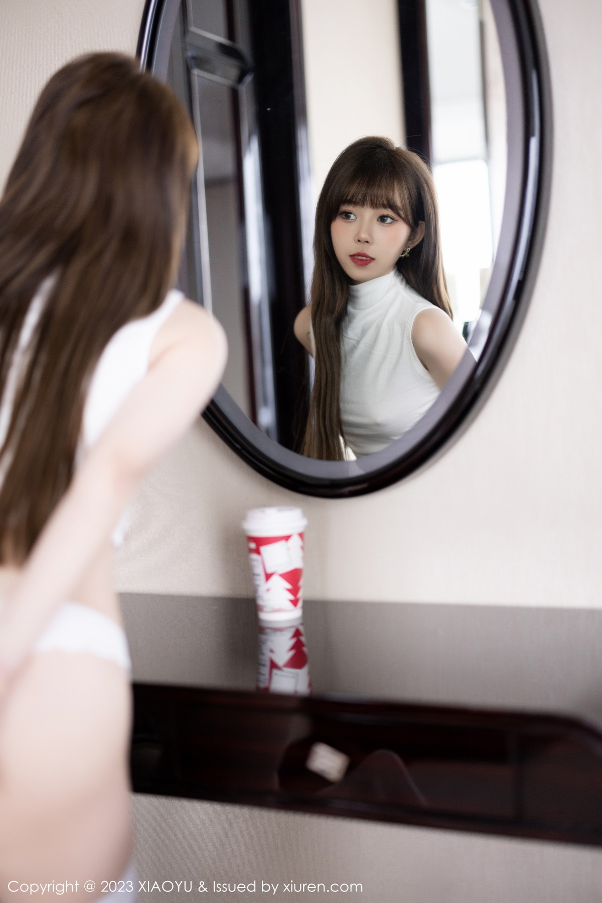 Xgyw.Net_[XiaoYu画语界]Vol.949_模特奶瓶性感白色轻透收身上衣配蓝色短裙秀曼妙身姿迷人写真90P