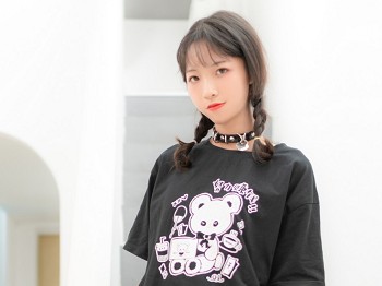网络青春美女西瓜少女JK双拼袜主题性感百褶裙下黑色网袜加丝袜秀美腿迷人写真36P