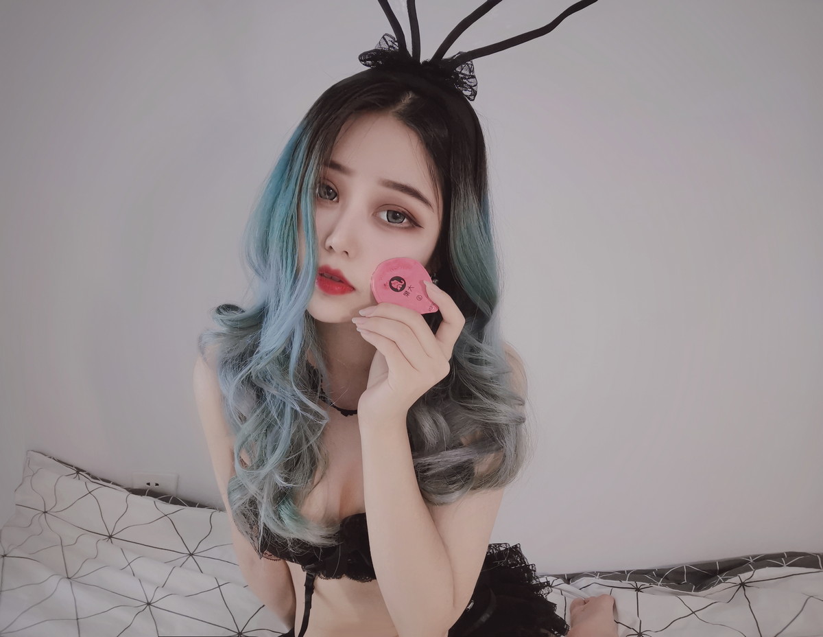 Xgyw.Net_网络美女Eloise软软小粉盒黑兔子主题居家私房性感黑色蕾丝情趣服饰惹火诱惑写真85P