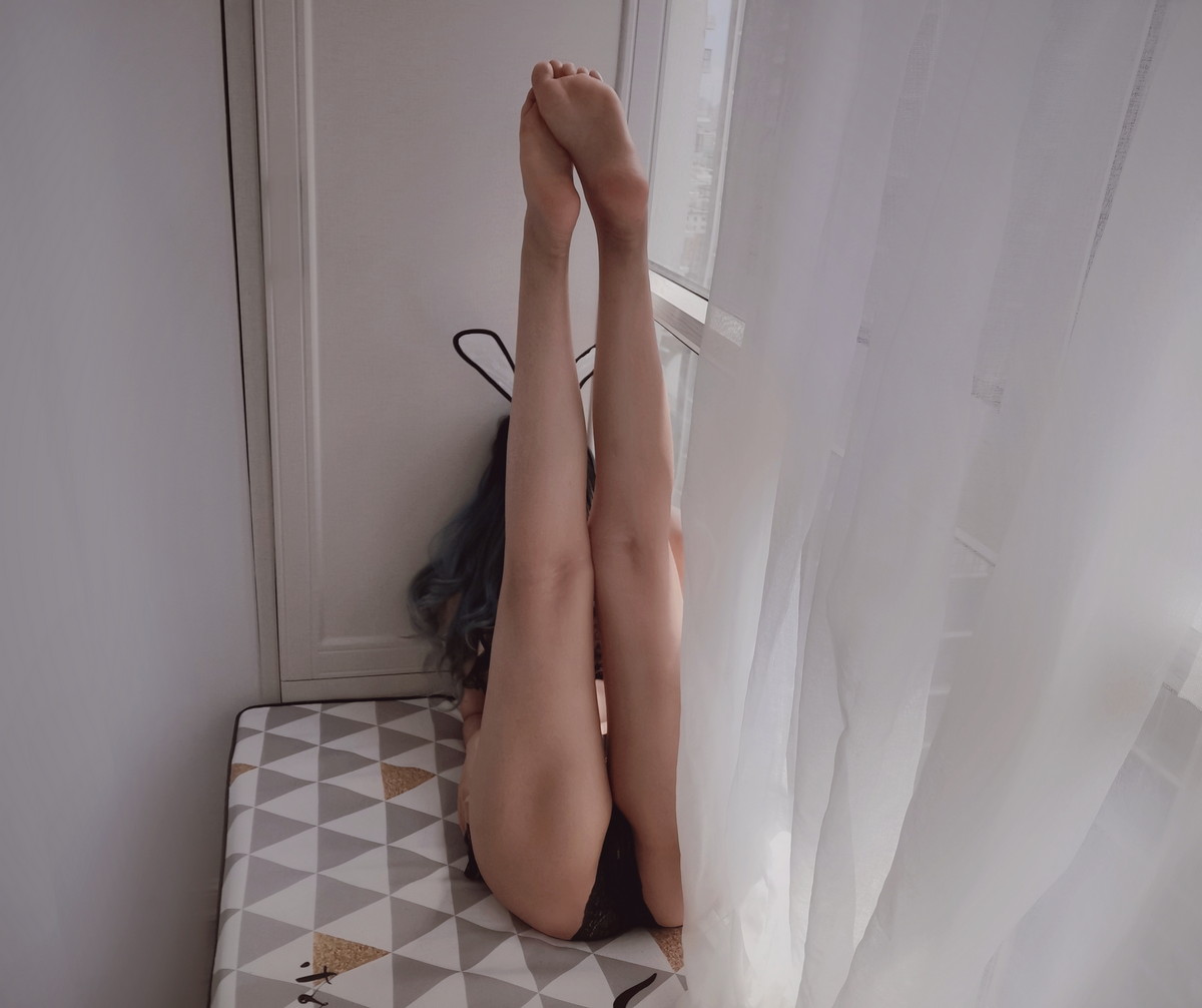 Xgyw.Net_网络美女Eloise软软小粉盒黑兔子主题居家私房性感黑色蕾丝情趣服饰惹火诱惑写真85P