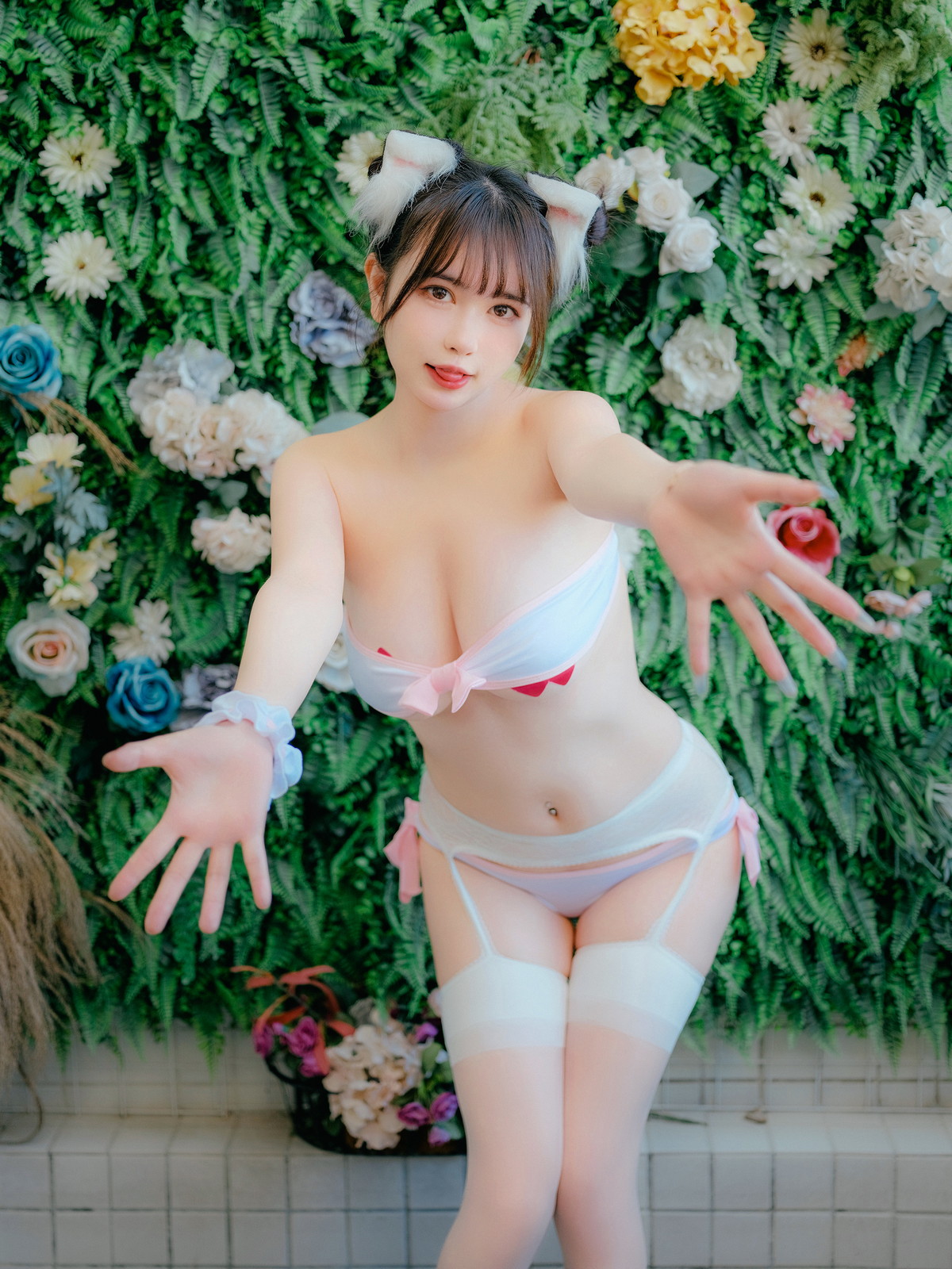 Xgyw.Net_动漫博主Tina很妖孽呀粉色猫女友主题粉色情趣服饰露豪乳胶带遮点极致诱惑写真62P