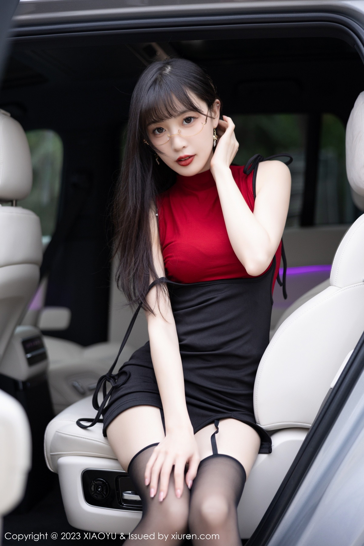 Xgyw.Net_[XiaoYu画语界]Vol.950_模特林星阑户外车拍性感黑色内衣配黑丝吊袜秀曼妙身姿诱惑写真85P