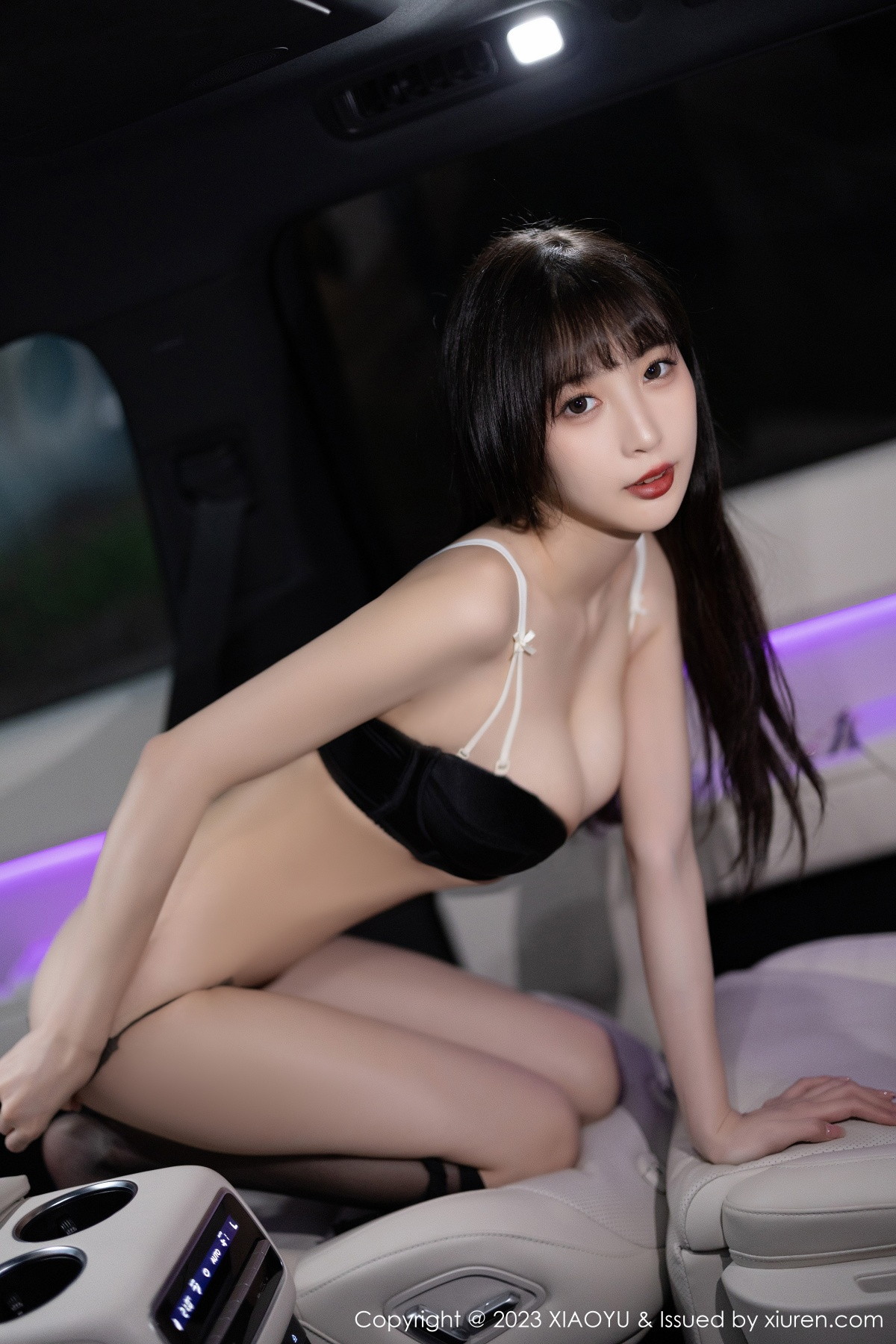 Xgyw.Net_[XiaoYu画语界]Vol.950_模特林星阑户外车拍性感黑色内衣配黑丝吊袜秀曼妙身姿诱惑写真85P