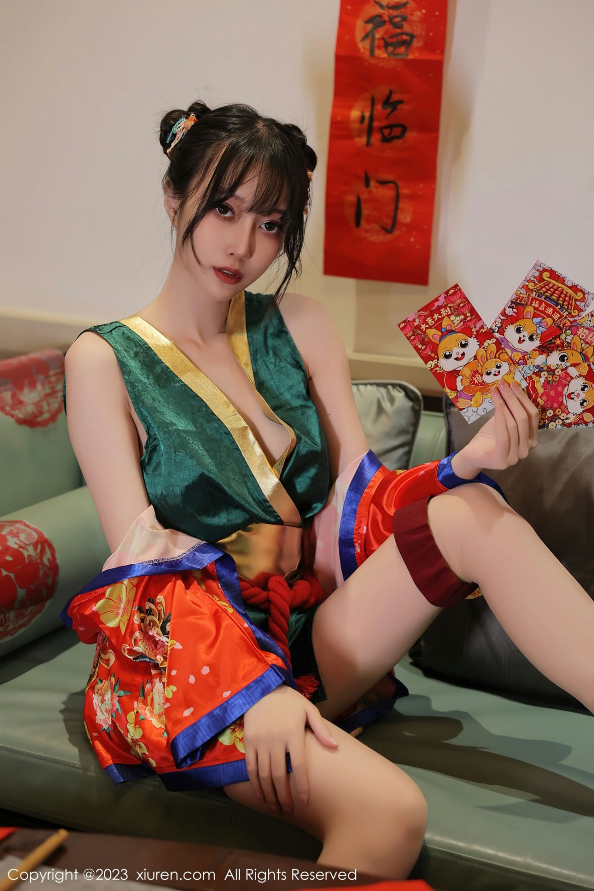 Xgyw.Net_XiuRen第6167期_模特玥儿玥新春主题私房半脱露曼妙身姿对联遮身撩人诱惑写真57P