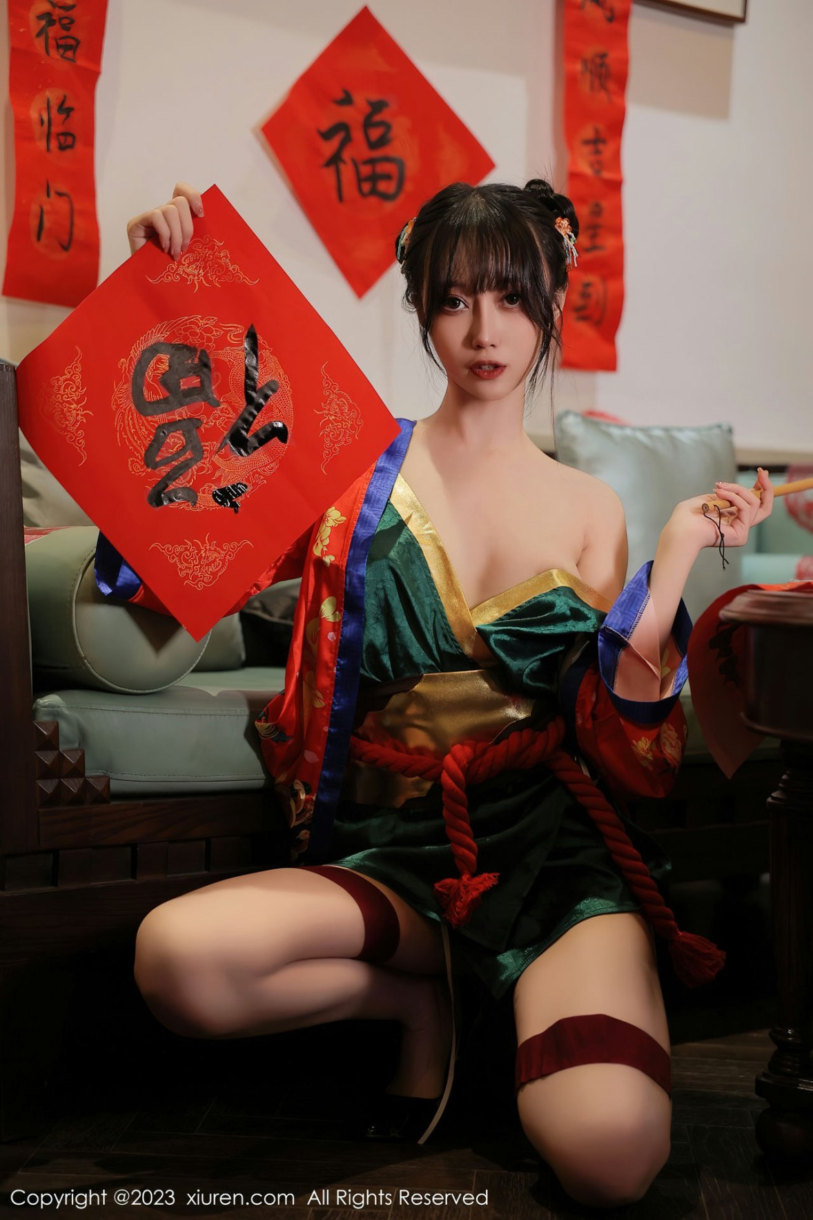 Xgyw.Net_XiuRen第6167期_模特玥儿玥新春主题私房半脱露曼妙身姿对联遮身撩人诱惑写真57P