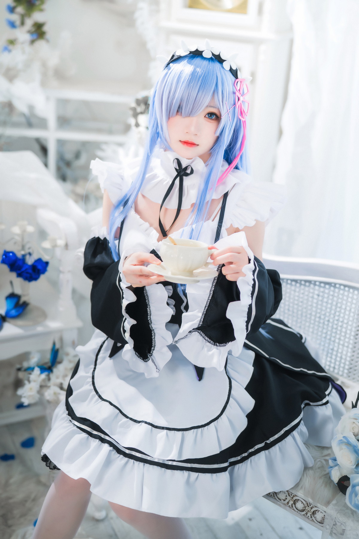 Xgyw.Net_网络美女桜桃喵长发蕾姆主题私房性感服饰配白色蕾丝吊袜秀翘臀美腿诱惑写真89P