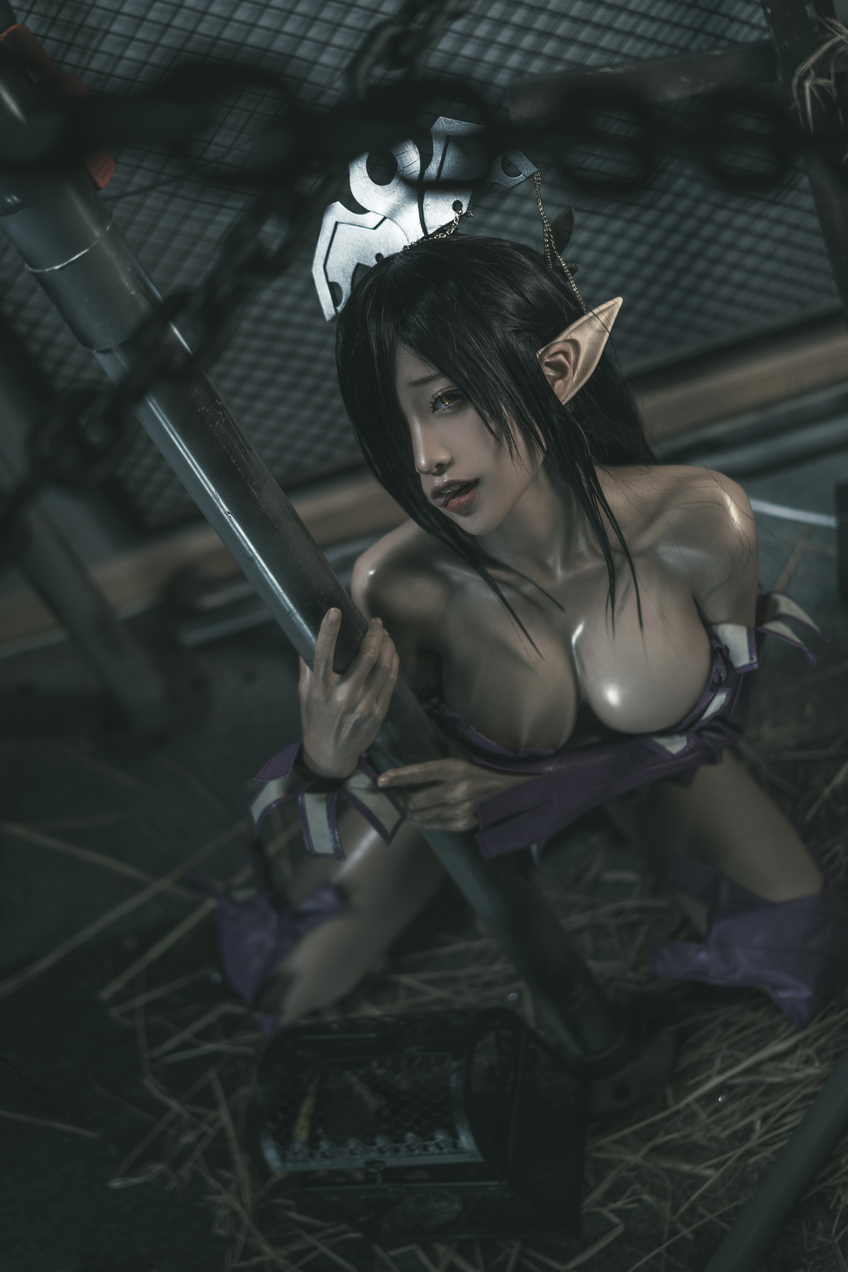 Xgyw.Net_动漫博主蠢沫沫黑兽女王主题私房性感情趣服饰露黑色内衣秀油亮肌肤诱惑写真35P