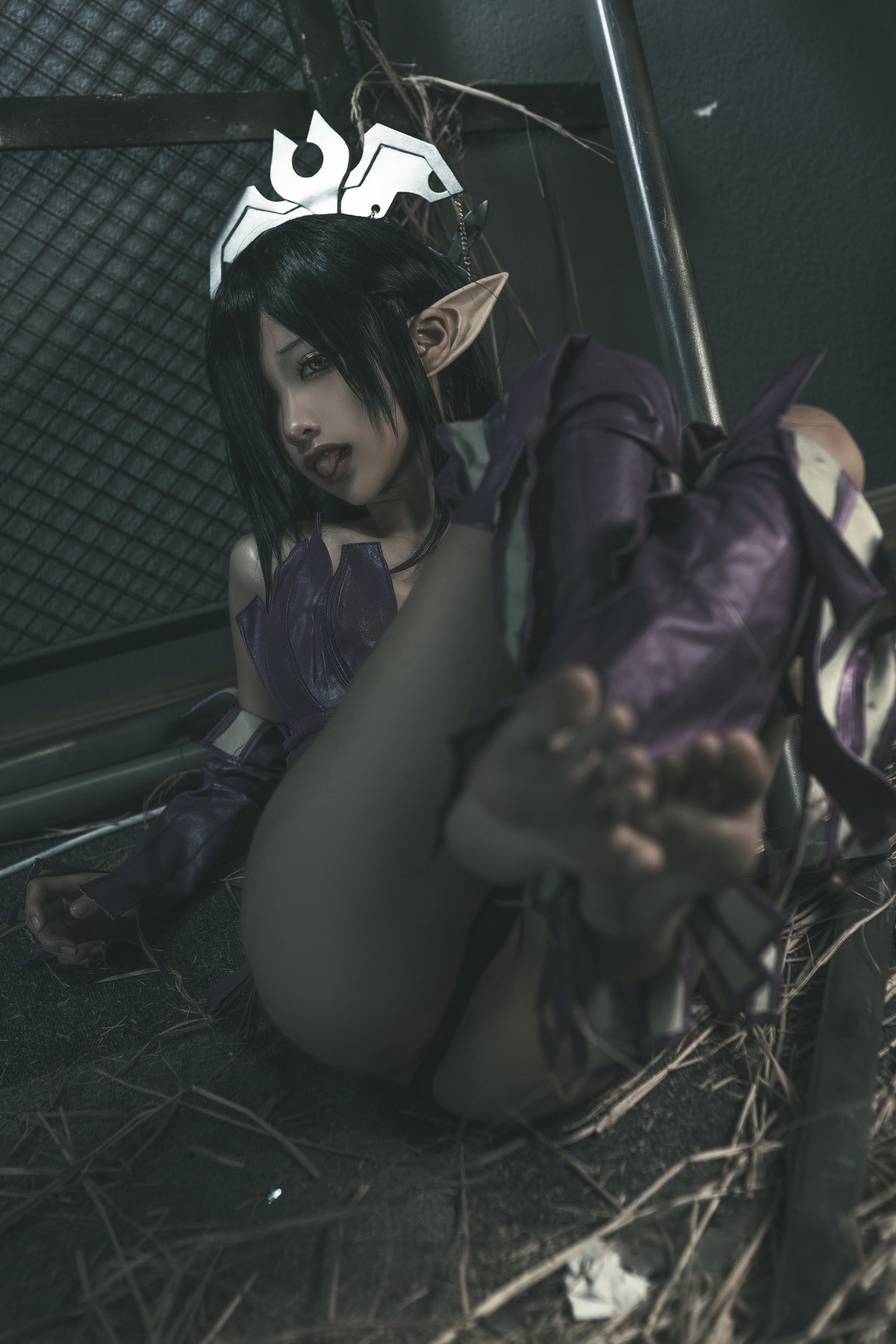 Xgyw.Net_动漫博主蠢沫沫黑兽女王主题私房性感情趣服饰露黑色内衣秀油亮肌肤诱惑写真35P