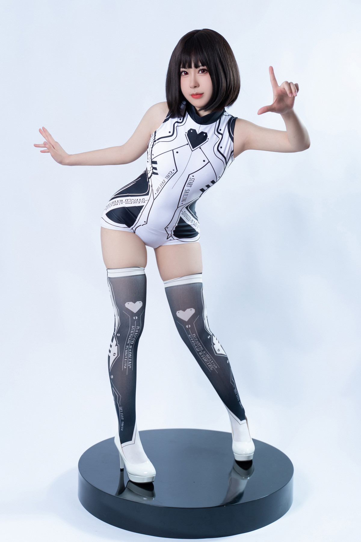 Xgyw.Net_微博美少女虎森森战损死库水主题私房性感破烂死库水露豪乳遮点惹火诱惑写真30P
