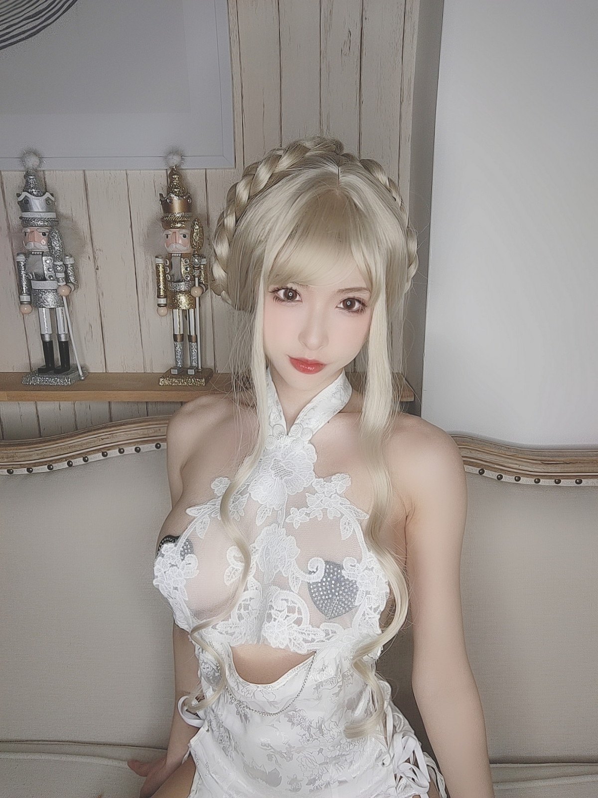 Xgyw.Net_性感尤物清水由乃金发旗袍主题私房性感白色情趣旗袍透视秀豪乳遮点诱惑写真69P