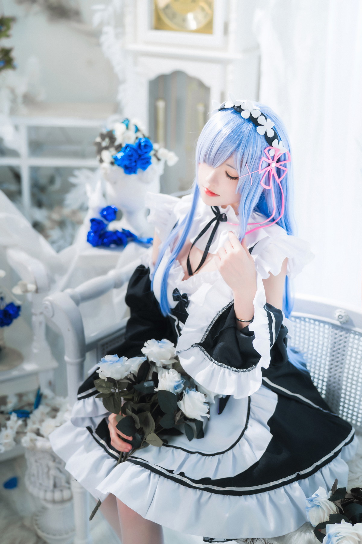 Xgyw.Net_网络美女桜桃喵长发蕾姆主题私房性感服饰配白色蕾丝吊袜秀翘臀美腿诱惑写真89P