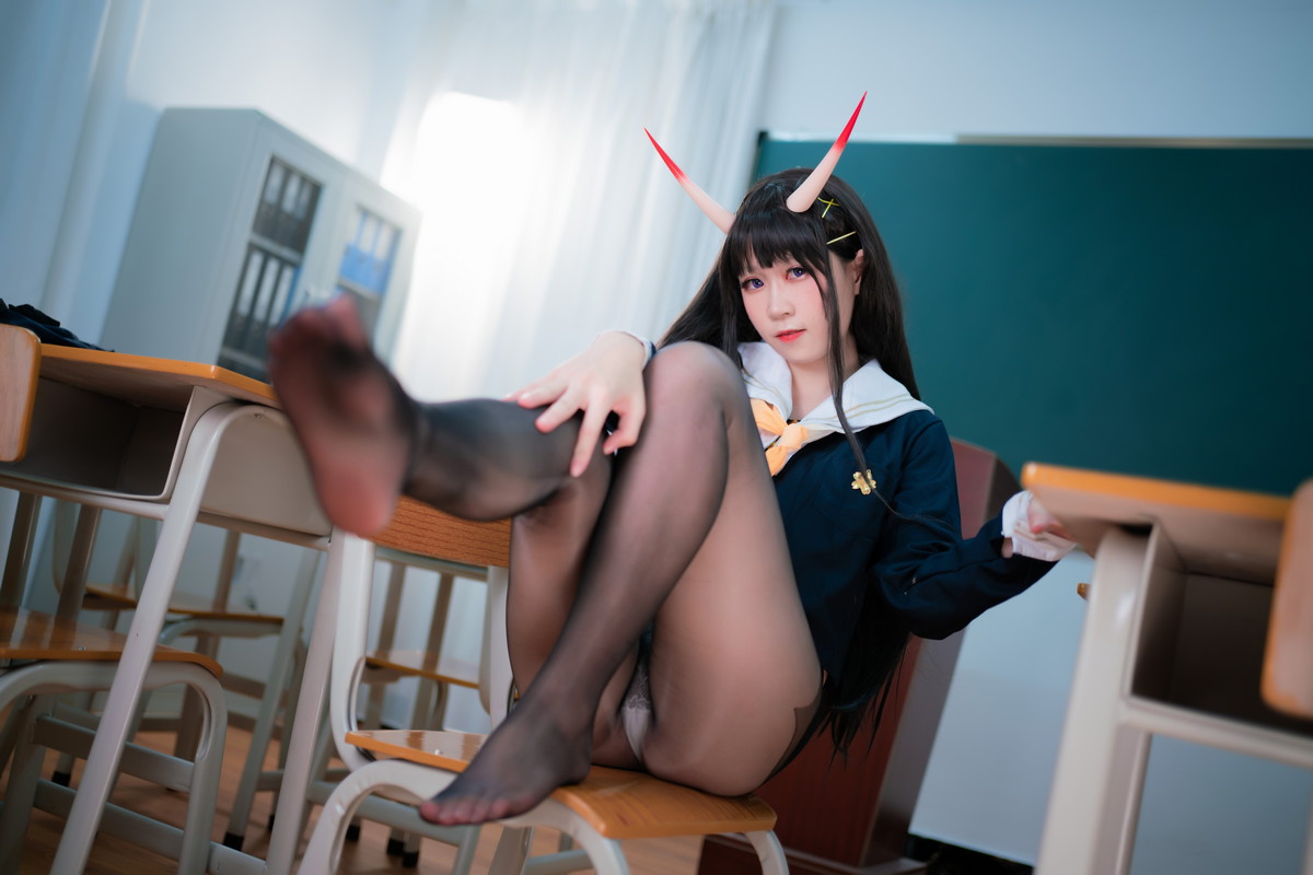 Xgyw.Net_Corer美女流年不停_w能代主题性感学生制服半撩露超薄黑丝秀蕾丝内裤诱惑写真36P