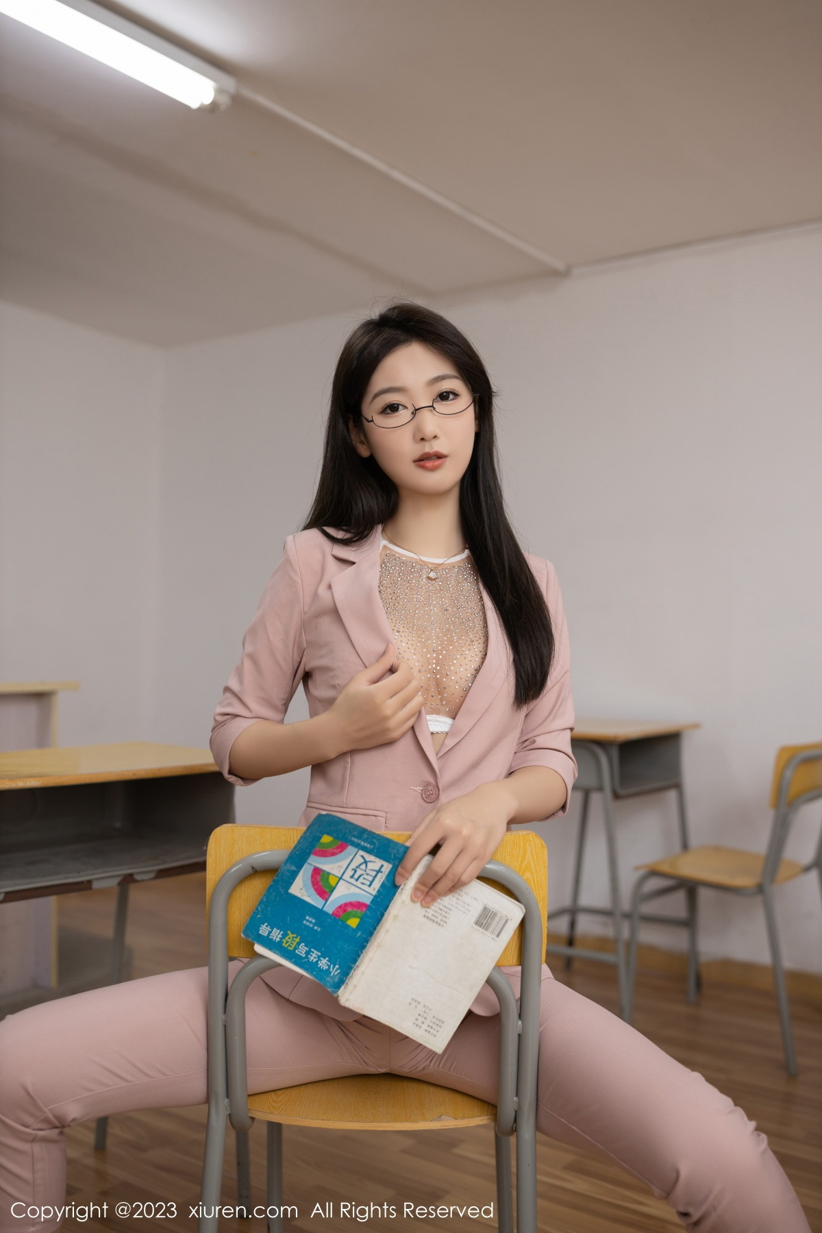 Xgyw.Net_XiuRen第6179期_模特唐安琪教师角色扮演性感轻透内衣配开档肉丝迷人诱惑写真82P
