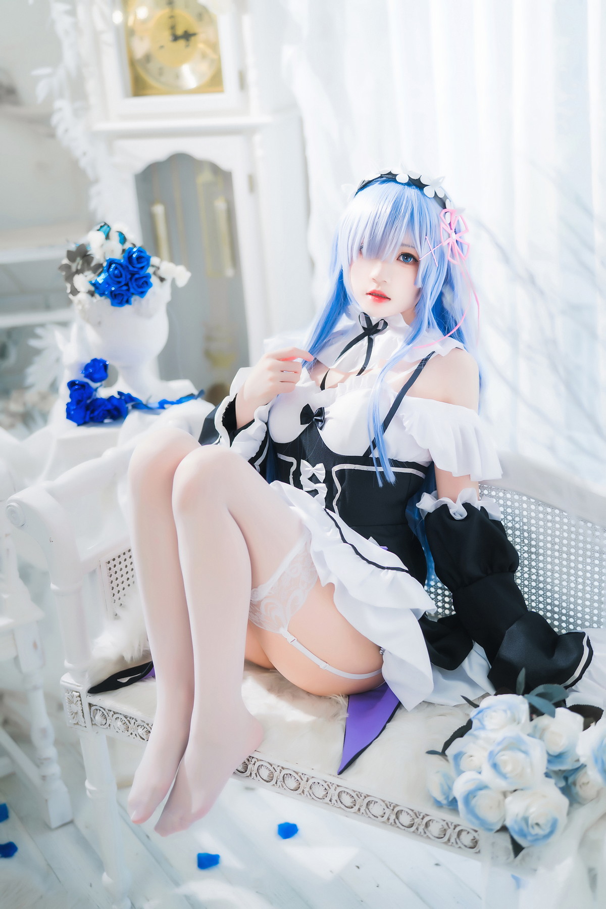 Xgyw.Net_网络美女桜桃喵长发蕾姆主题私房性感服饰配白色蕾丝吊袜秀翘臀美腿诱惑写真89P