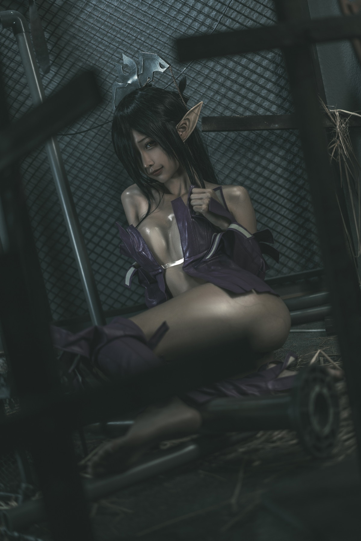 Xgyw.Net_动漫博主蠢沫沫黑兽女王主题私房性感情趣服饰露黑色内衣秀油亮肌肤诱惑写真35P