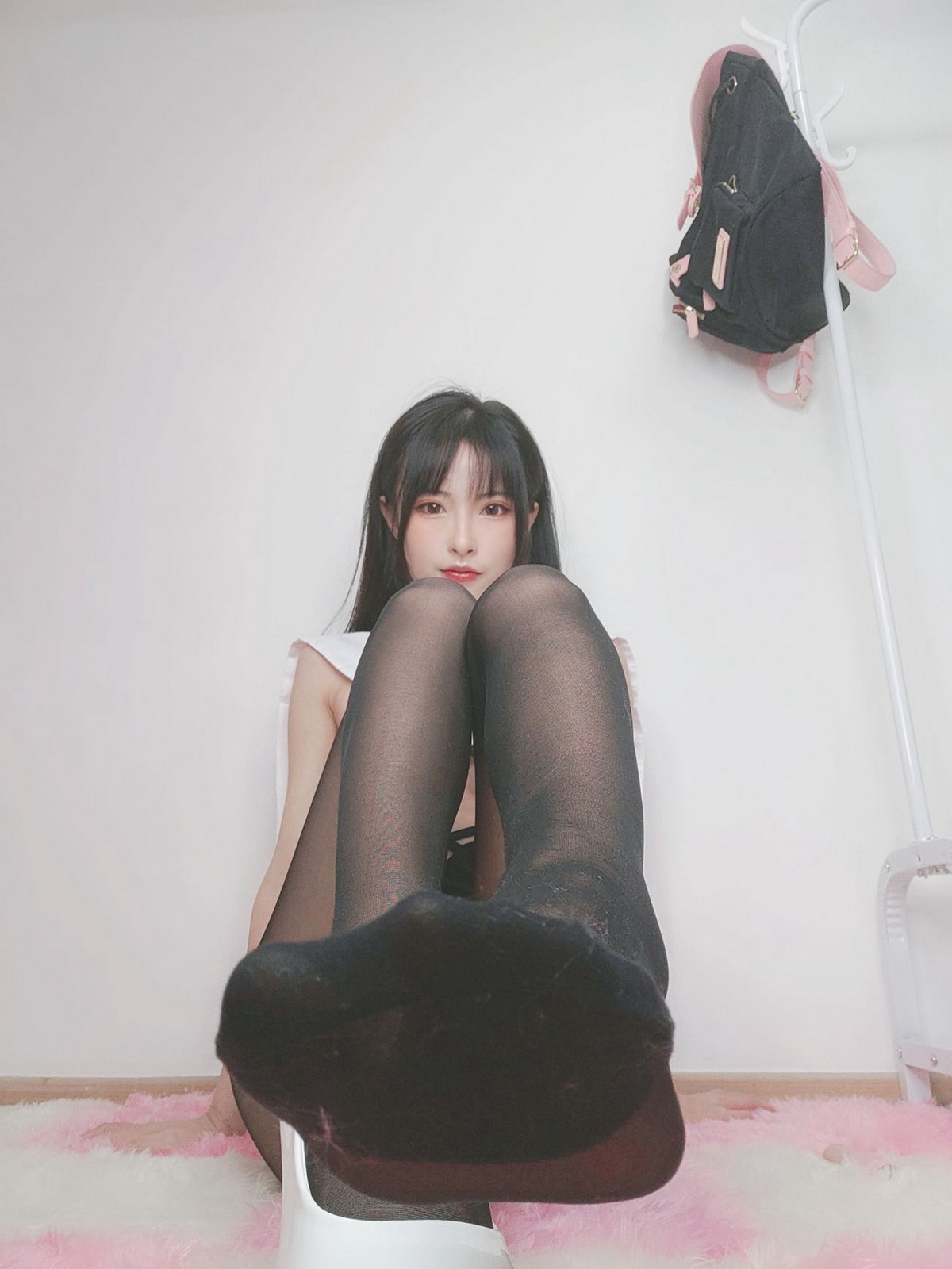 Xgyw.Net_性感尤物清水由乃黑丝修女主题私房性感黑色连体衣配超薄黑丝秀美腿诱惑写真29P