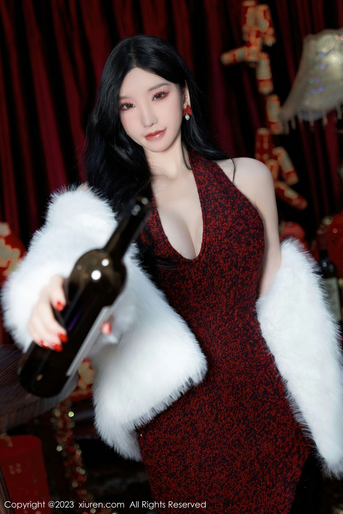 Xgyw.Net_XiuRen第6174期_女神周于希Sally新春主题低胸服饰配超薄黑丝秀完美身材诱惑写真85P