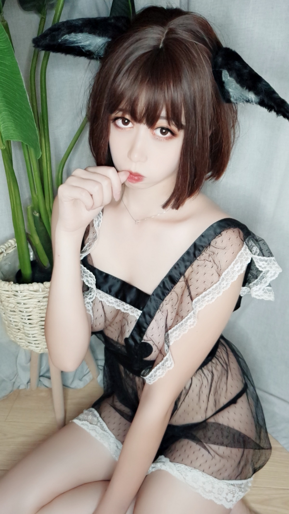 Xgyw.Net_萌妹奈汐酱nice情趣自拍主题私房性感黑色薄透女仆装透视秀完美身材诱惑写真49P
