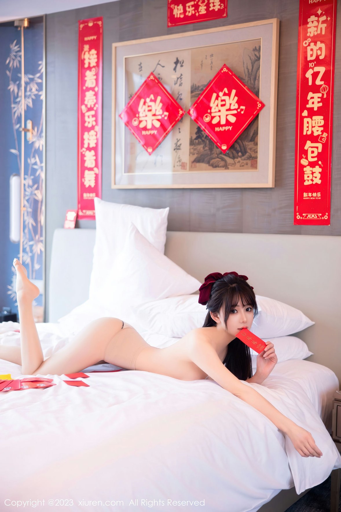 Xgyw.Net_XiuRen第6168期_模特婠婠么新春主题私房床上脱低胸服饰秀绝美身材迷人诱惑写真84P