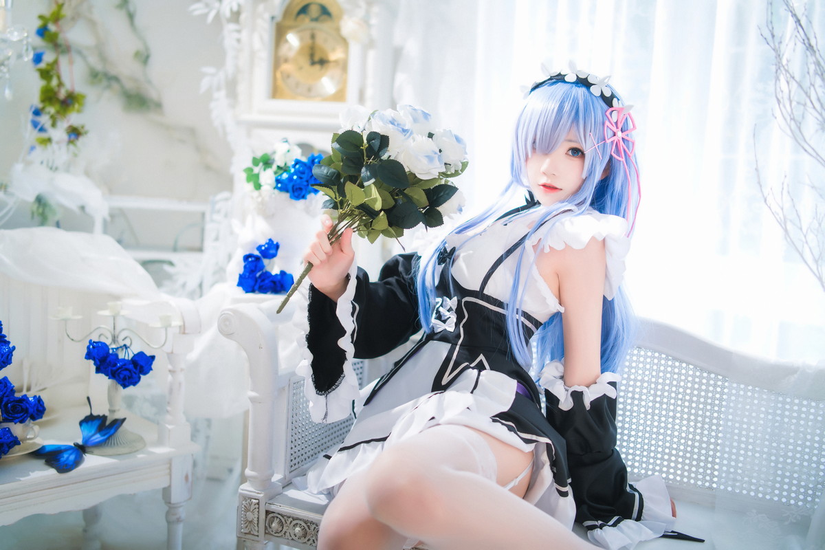 Xgyw.Net_网络美女桜桃喵长发蕾姆主题私房性感服饰配白色蕾丝吊袜秀翘臀美腿诱惑写真89P