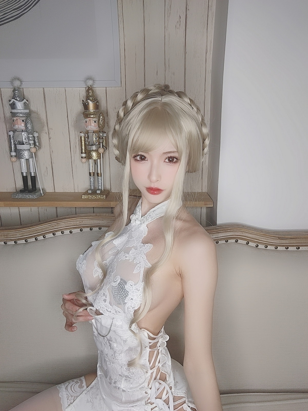 Xgyw.Net_性感尤物清水由乃金发旗袍主题私房性感白色情趣旗袍透视秀豪乳遮点诱惑写真69P