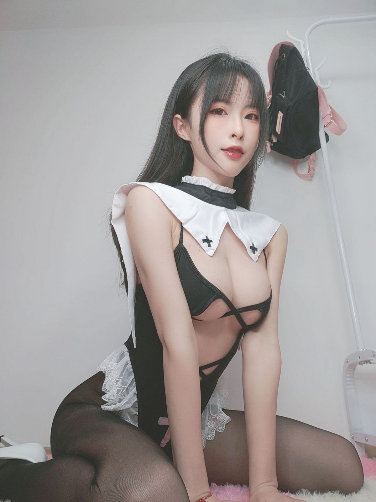 Xgyw.Net_性感尤物清水由乃黑丝修女主题私房性感黑色连体衣配超薄黑丝秀美腿诱惑写真29P