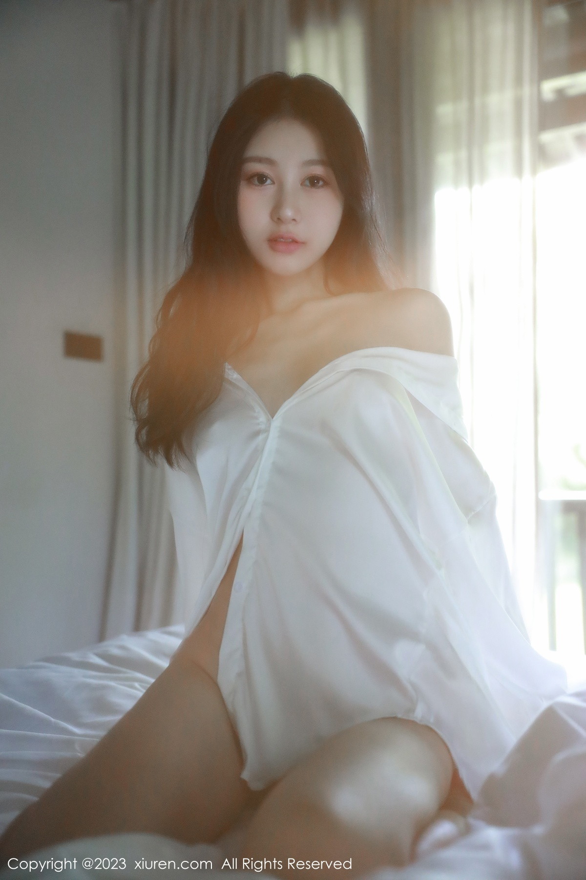 Xgyw.Net_XiuRen第6183期_模特谢晚晚私房床上脱性感白T秀曼妙身姿美轮美奂迷人诱惑写真44P