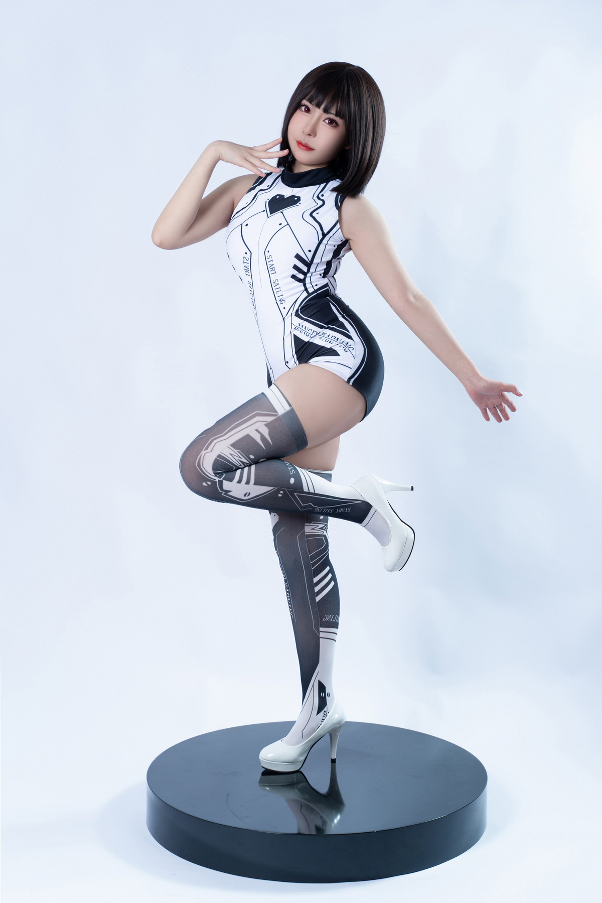 Xgyw.Net_微博美少女虎森森战损死库水主题私房性感破烂死库水露豪乳遮点惹火诱惑写真30P