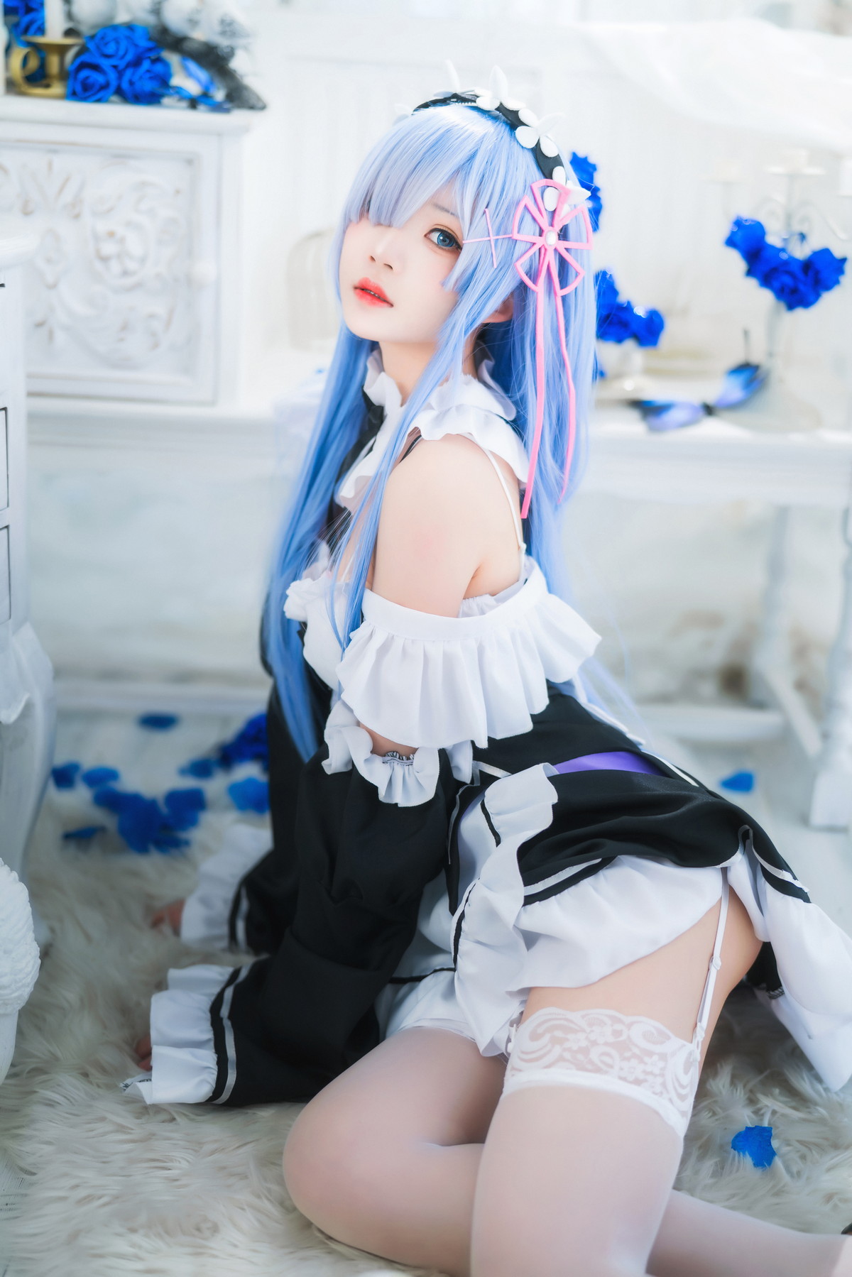 Xgyw.Net_网络美女桜桃喵长发蕾姆主题私房性感服饰配白色蕾丝吊袜秀翘臀美腿诱惑写真89P