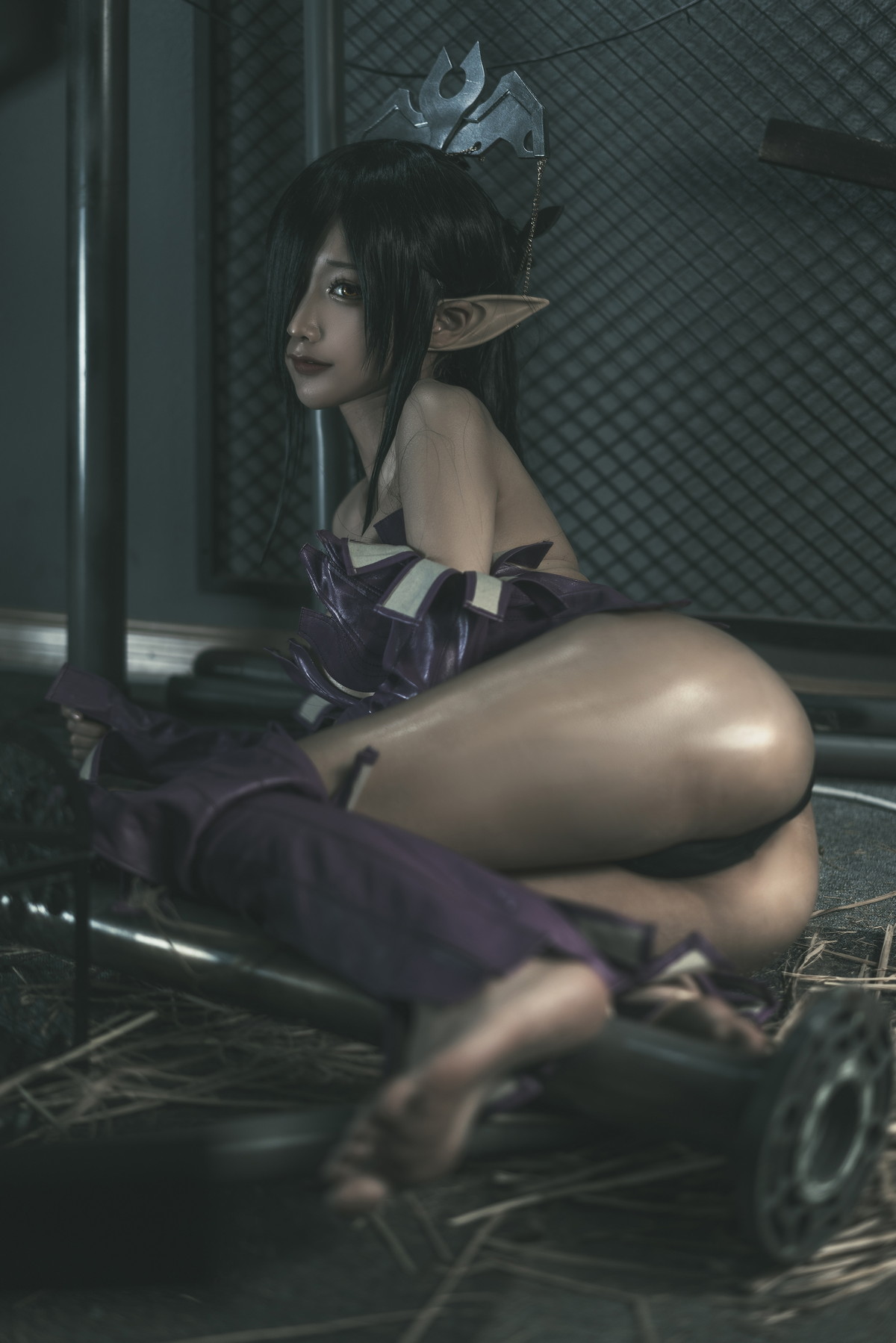 Xgyw.Net_动漫博主蠢沫沫黑兽女王主题私房性感情趣服饰露黑色内衣秀油亮肌肤诱惑写真35P
