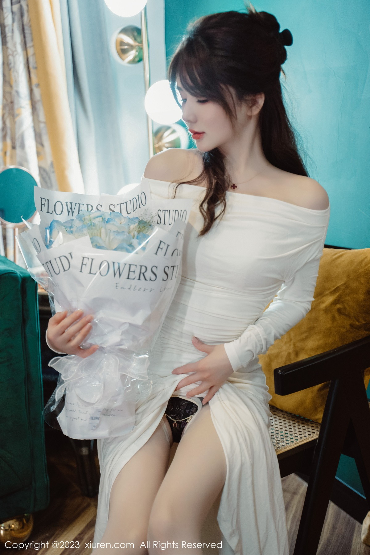 Xgyw.Net_XiuRen第6182期_模特婠婠么脱白色连衣长裙露蕾丝内衣配开档白丝迷人诱惑写真79P