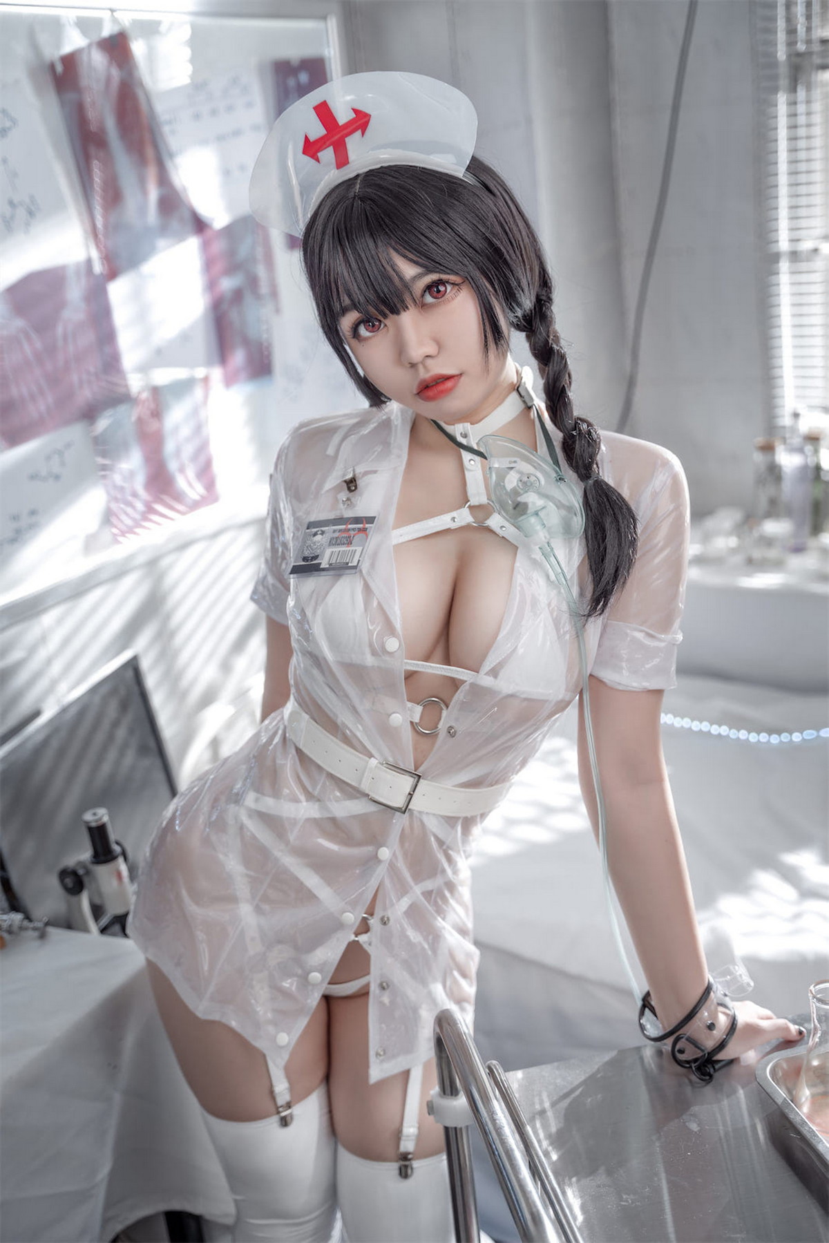 Xgyw.Net_网络美女啊日日_Ganlory未来白色护士主题性感透明胶衣装秀丰满身材诱惑写真52P