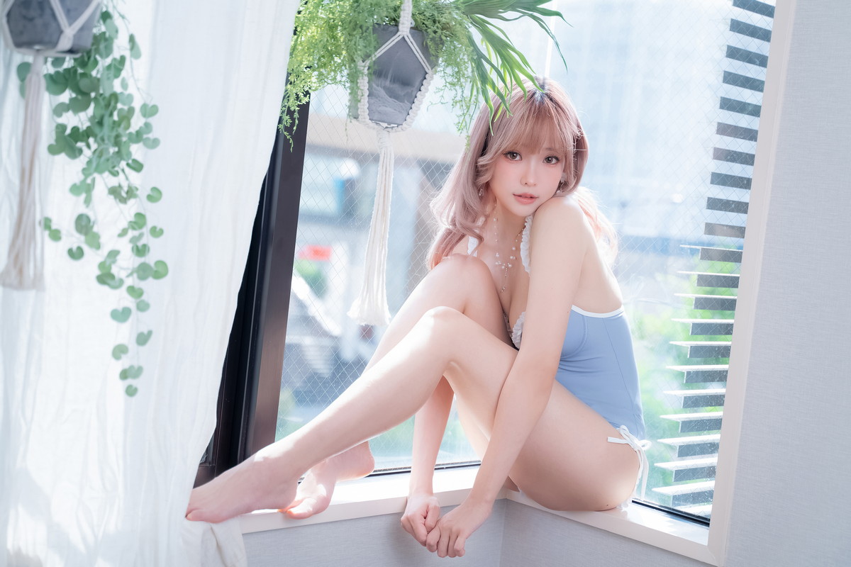 Xgyw.Net_Coser妹子Ely_eee-Mist Blue Lady主题私房性感蓝色连体衣秀完美身材诱惑写真37P