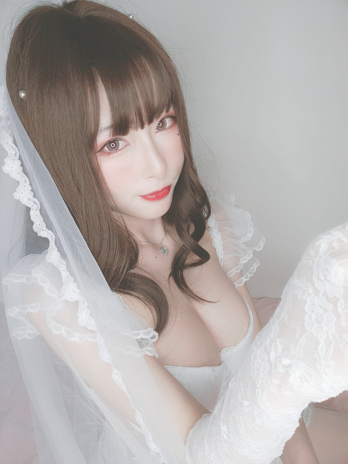 Xgyw.Net_性感尤物清水由乃花嫁自拍主题性感白色低胸婚纱秀完美身材露豪乳诱惑写真44P