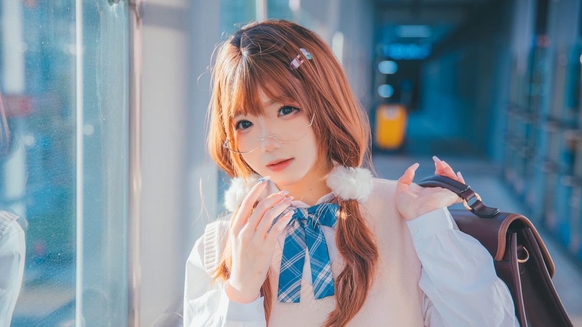 Xgyw.Net_Cos小姐姐雪琪JK夕阳主题学校里性感学生制服露超薄黑丝裤袜秀美腿迷人写真25P