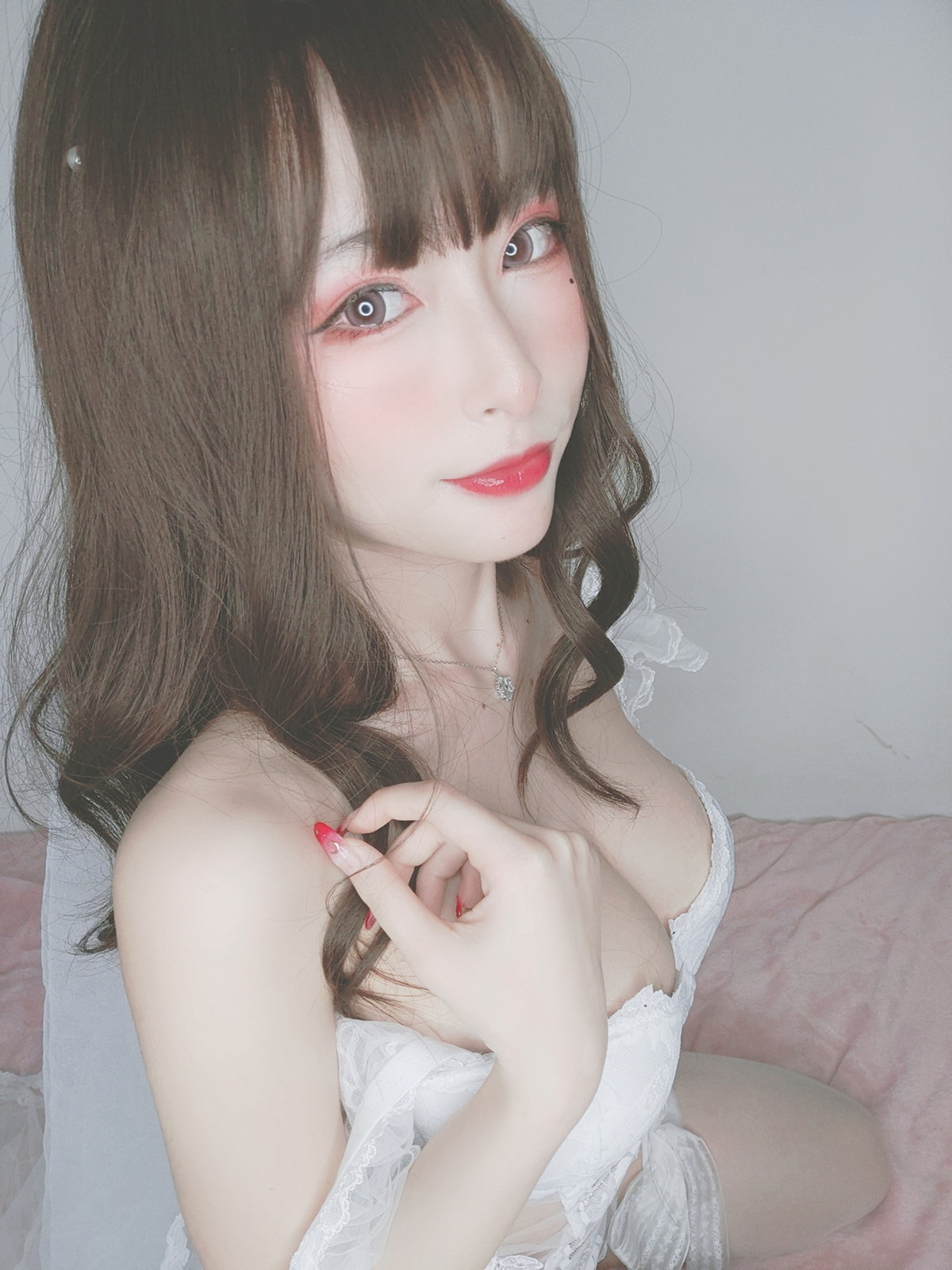 Xgyw.Net_性感尤物清水由乃花嫁自拍主题性感白色低胸婚纱秀完美身材露豪乳诱惑写真44P