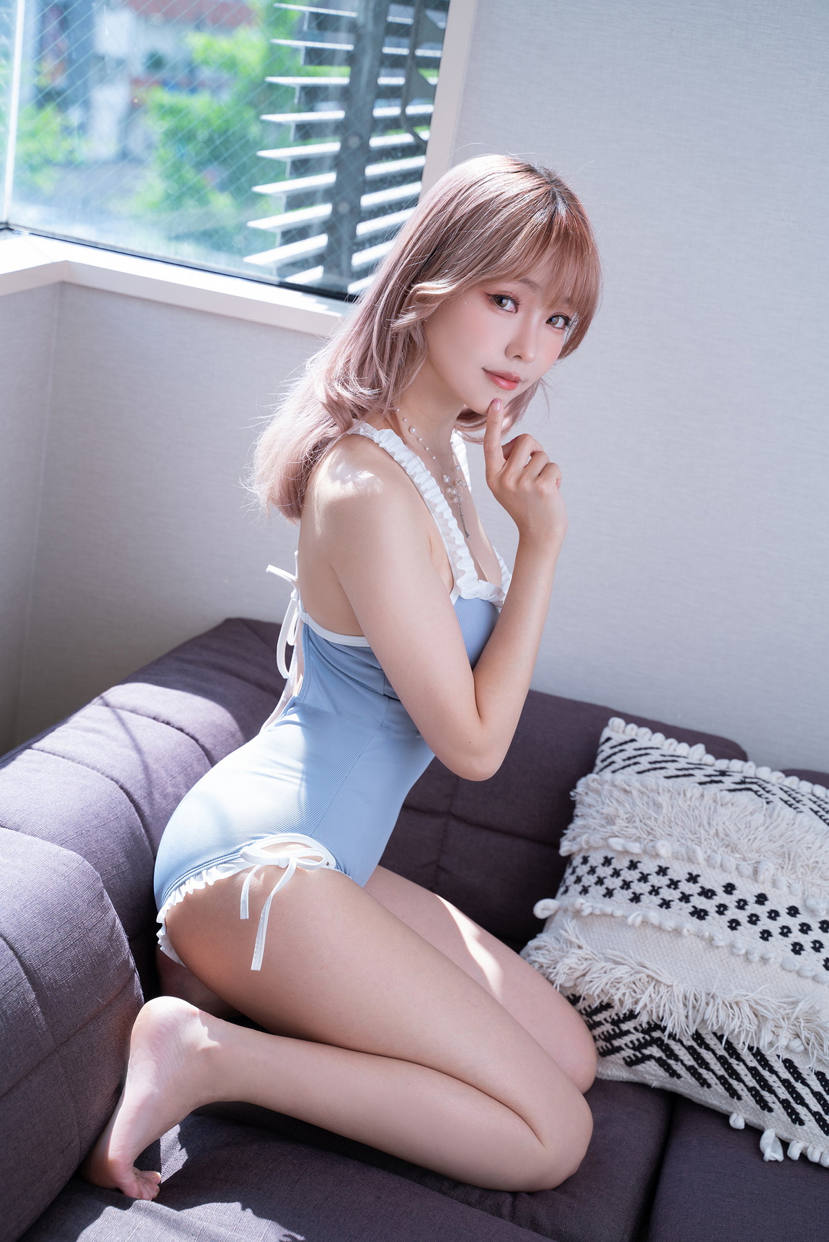Xgyw.Net_Coser妹子Ely_eee-Mist Blue Lady主题私房性感蓝色连体衣秀完美身材诱惑写真37P