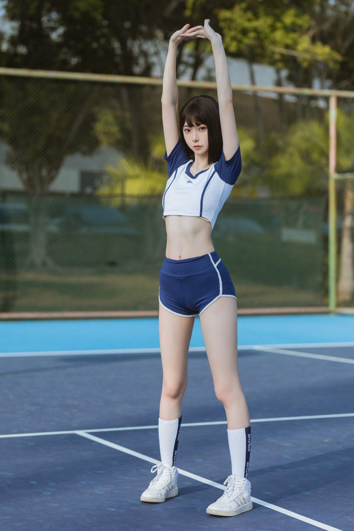 Xgyw.Net_网络美女许岚夏日运动服主题户外球场性感运动装秀曼妙身姿迷人诱惑写真40P