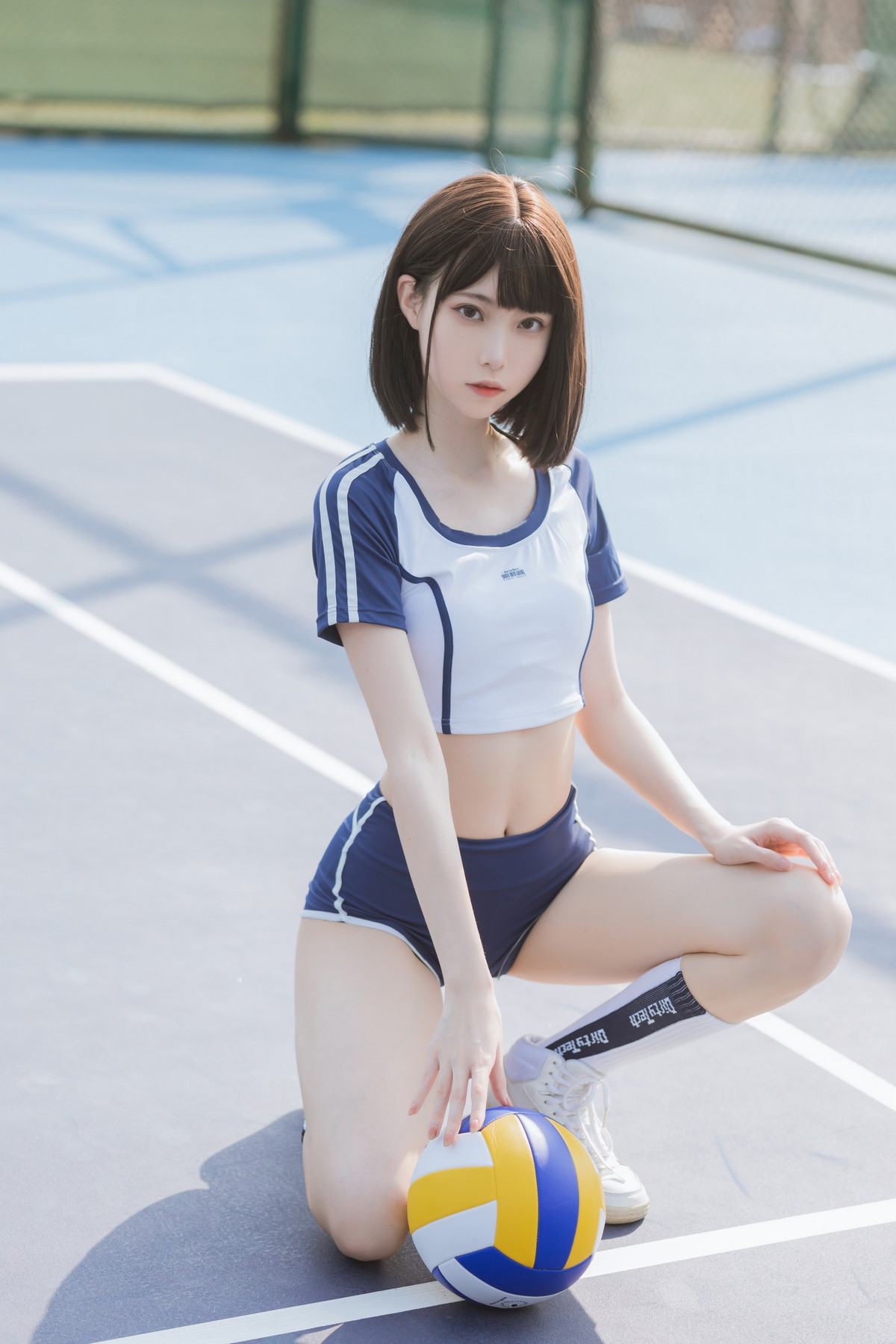 Xgyw.Net_网络美女许岚夏日运动服主题户外球场性感运动装秀曼妙身姿迷人诱惑写真40P